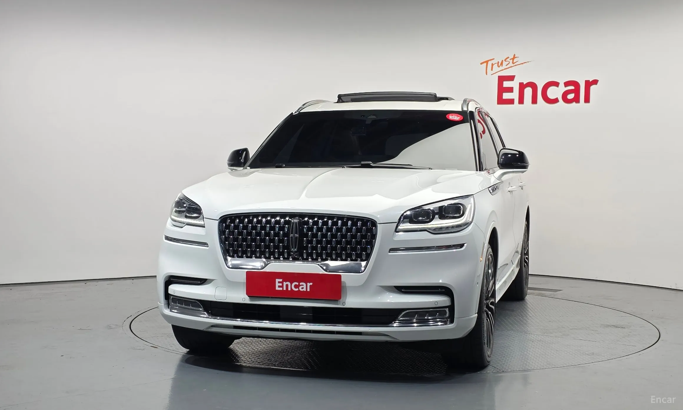 Lincoln Aviator 2nd Generation превью 3