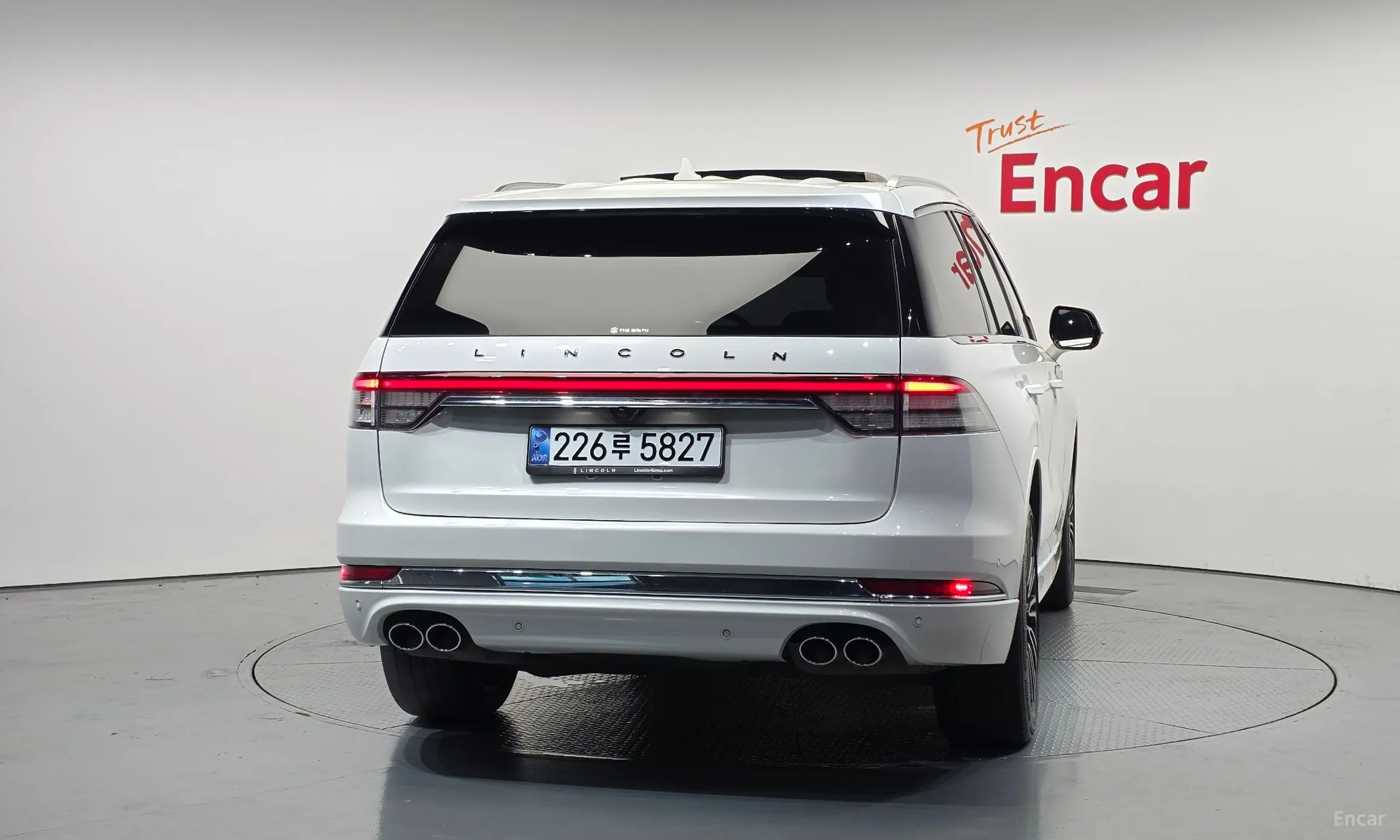 Lincoln Aviator 2nd Generation превью 4