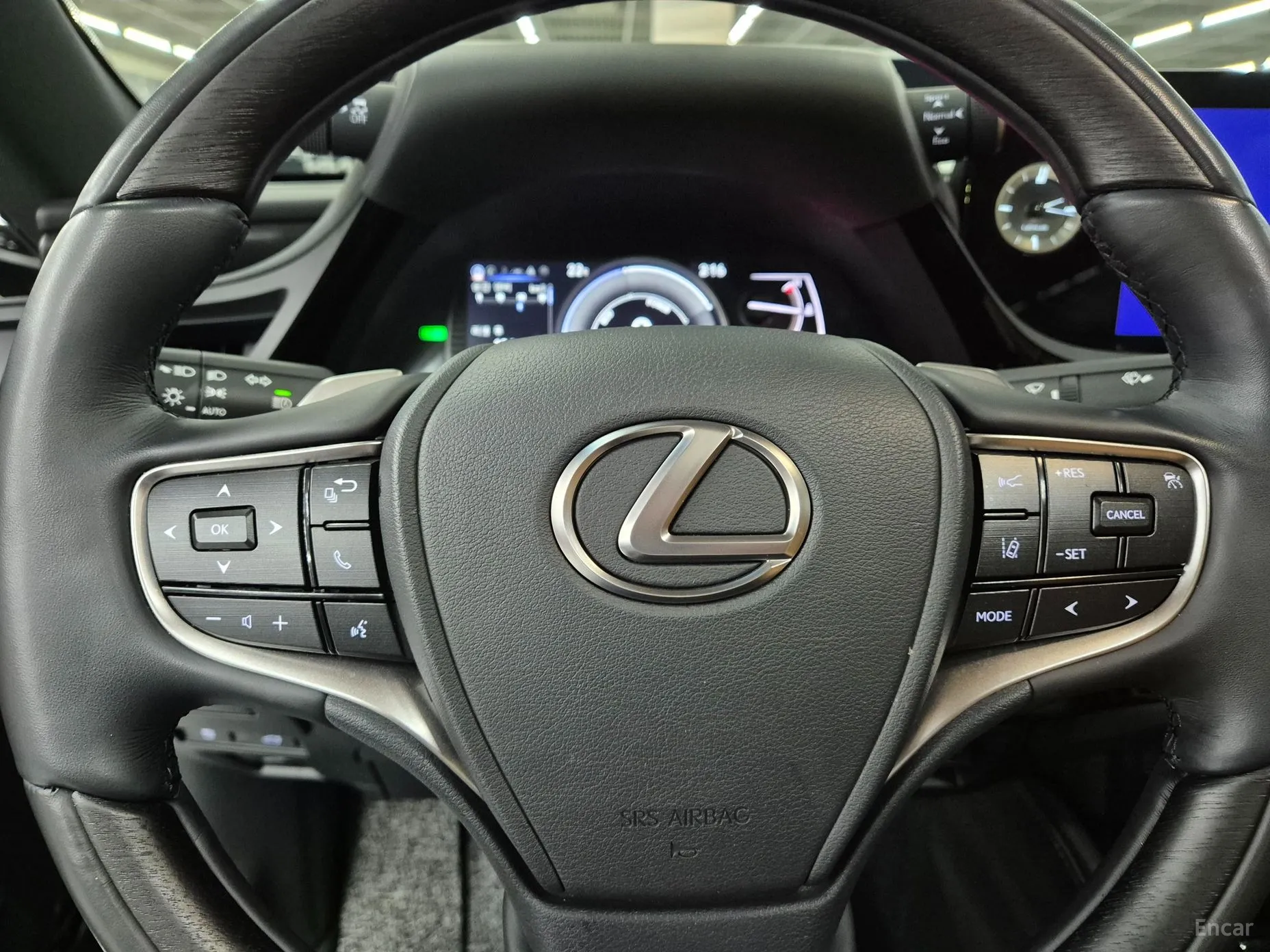 Lexus ES300h 7th Generation превью 14
