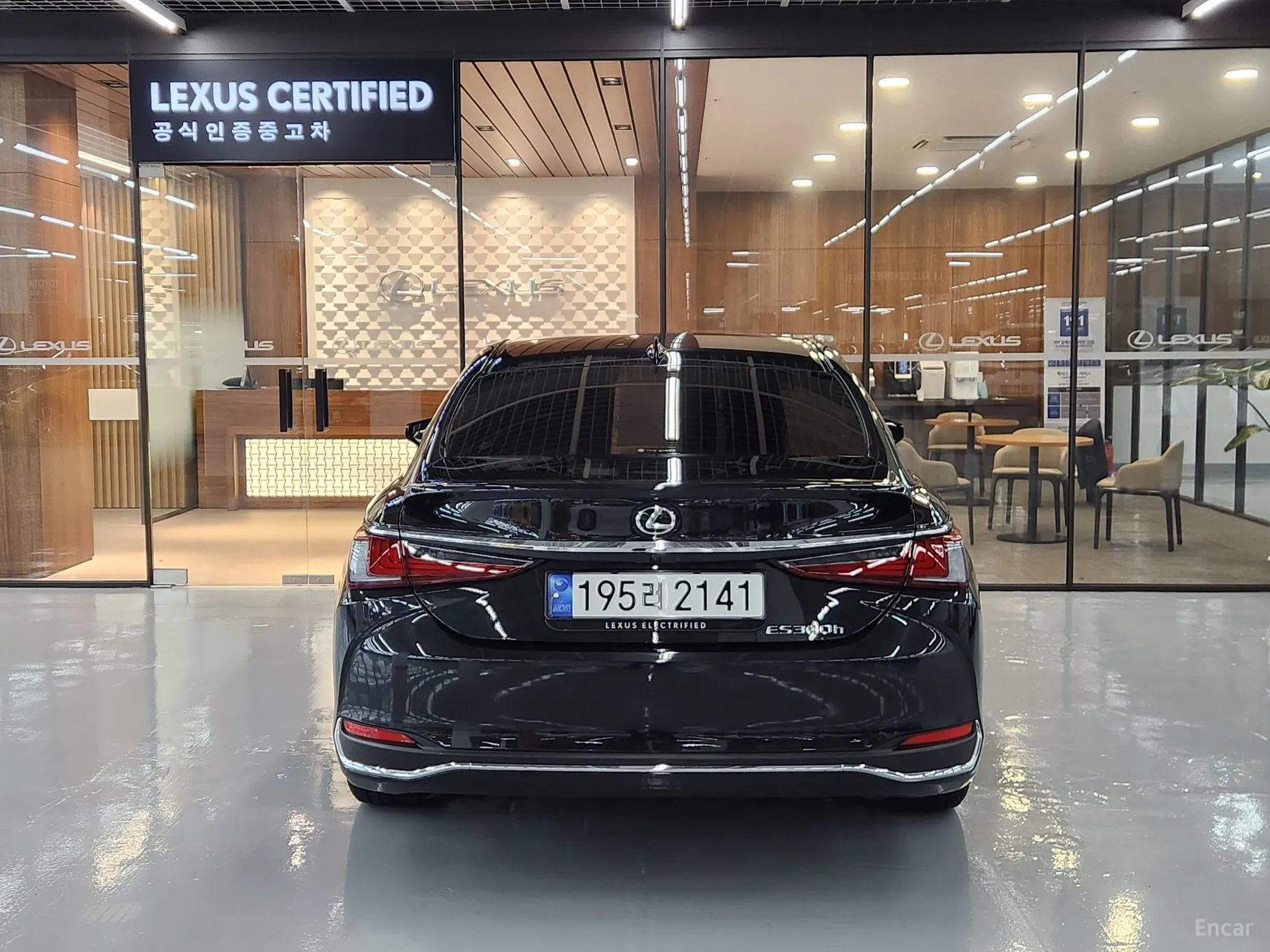 Lexus ES300h 7th Generation превью 4