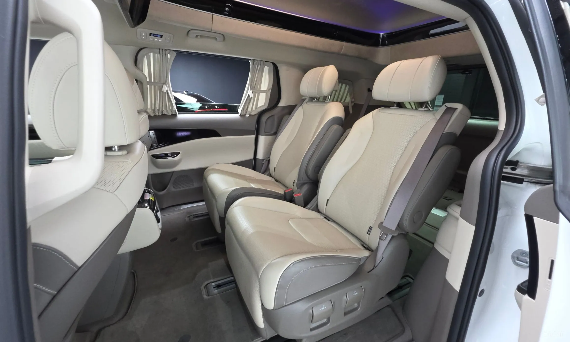 Kia Carnival Gen 4 превью 12