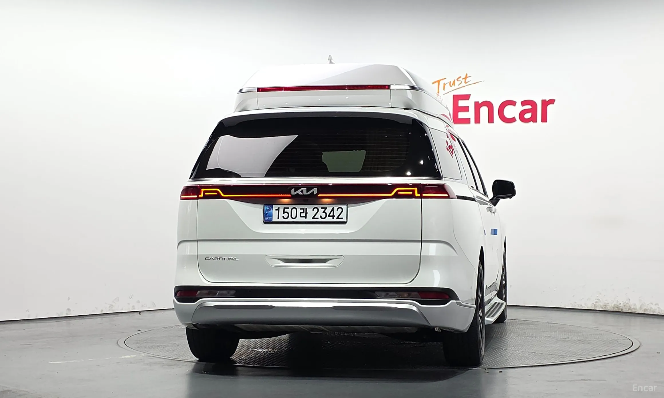 Kia Carnival Gen 4 превью 4