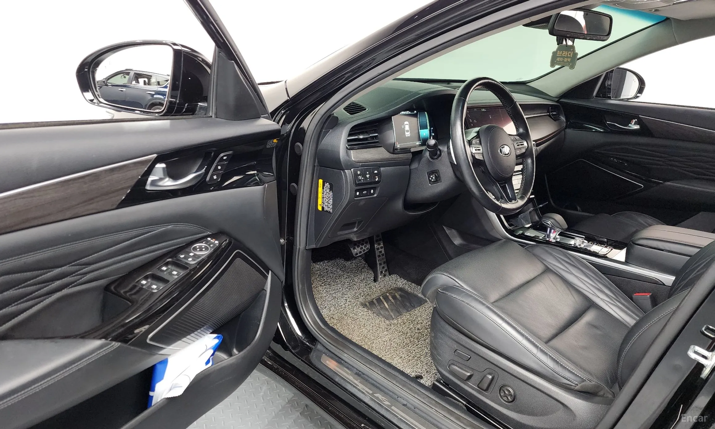 Kia K7 Premier Hybrid превью 10