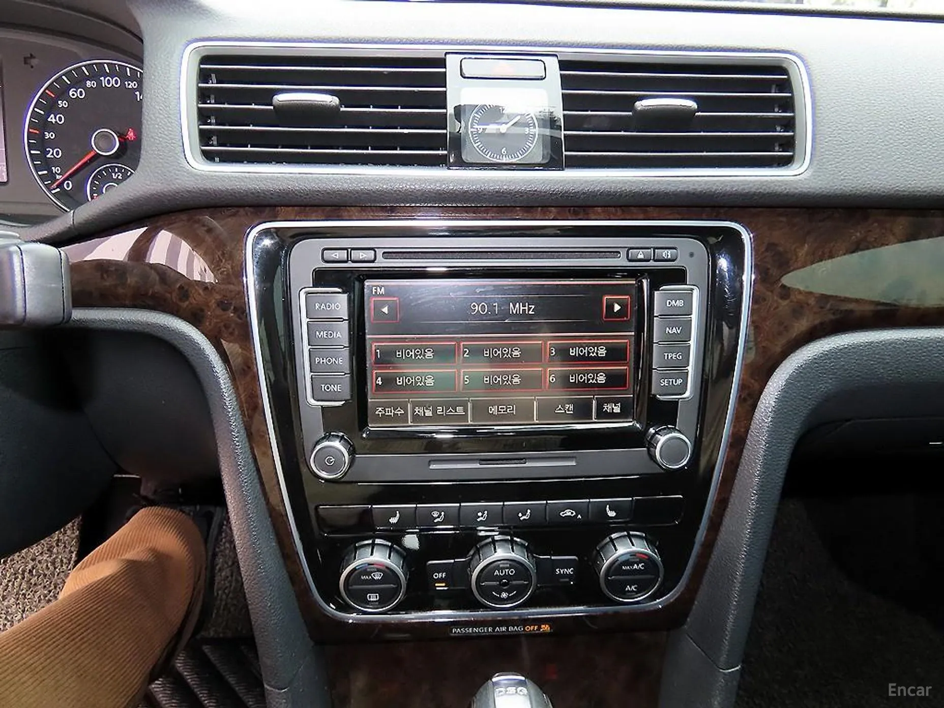 Volkswagen The New Passat превью 12