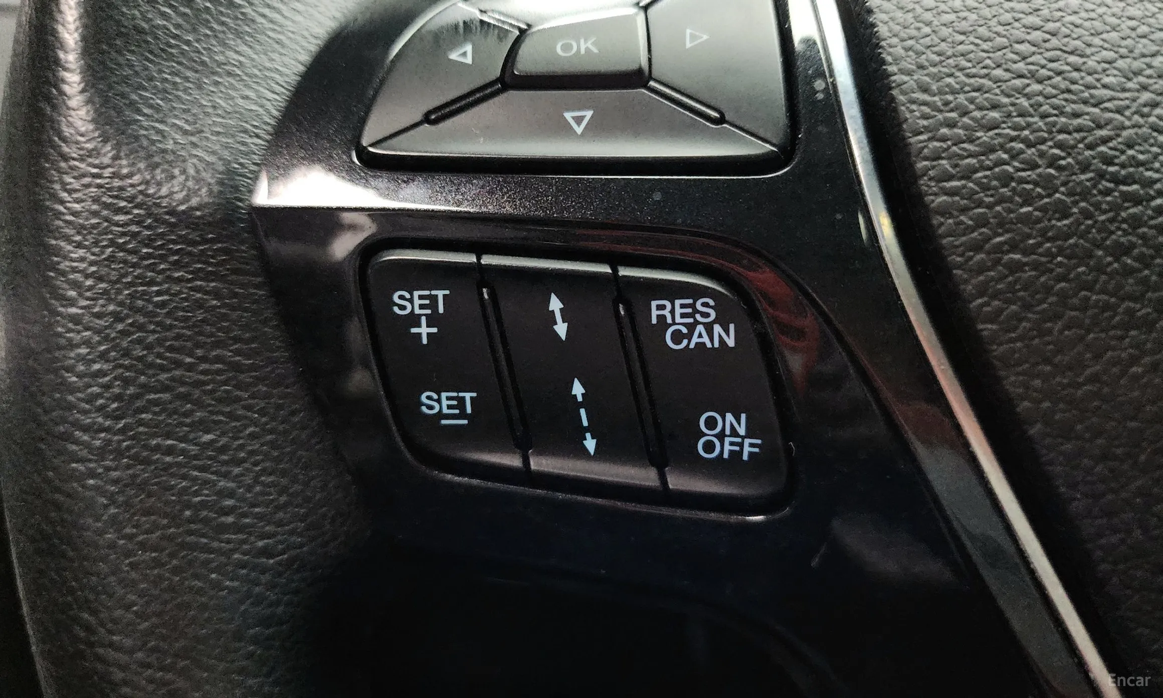Ford Explorer превью 19