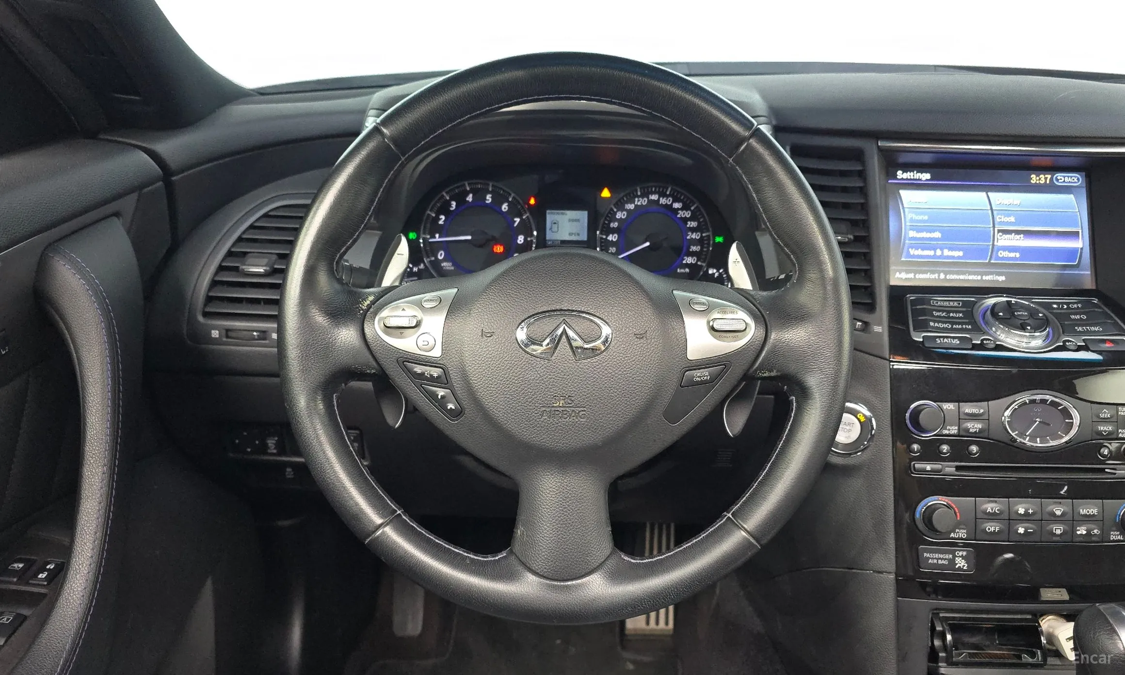 Infiniti QX70 превью 13