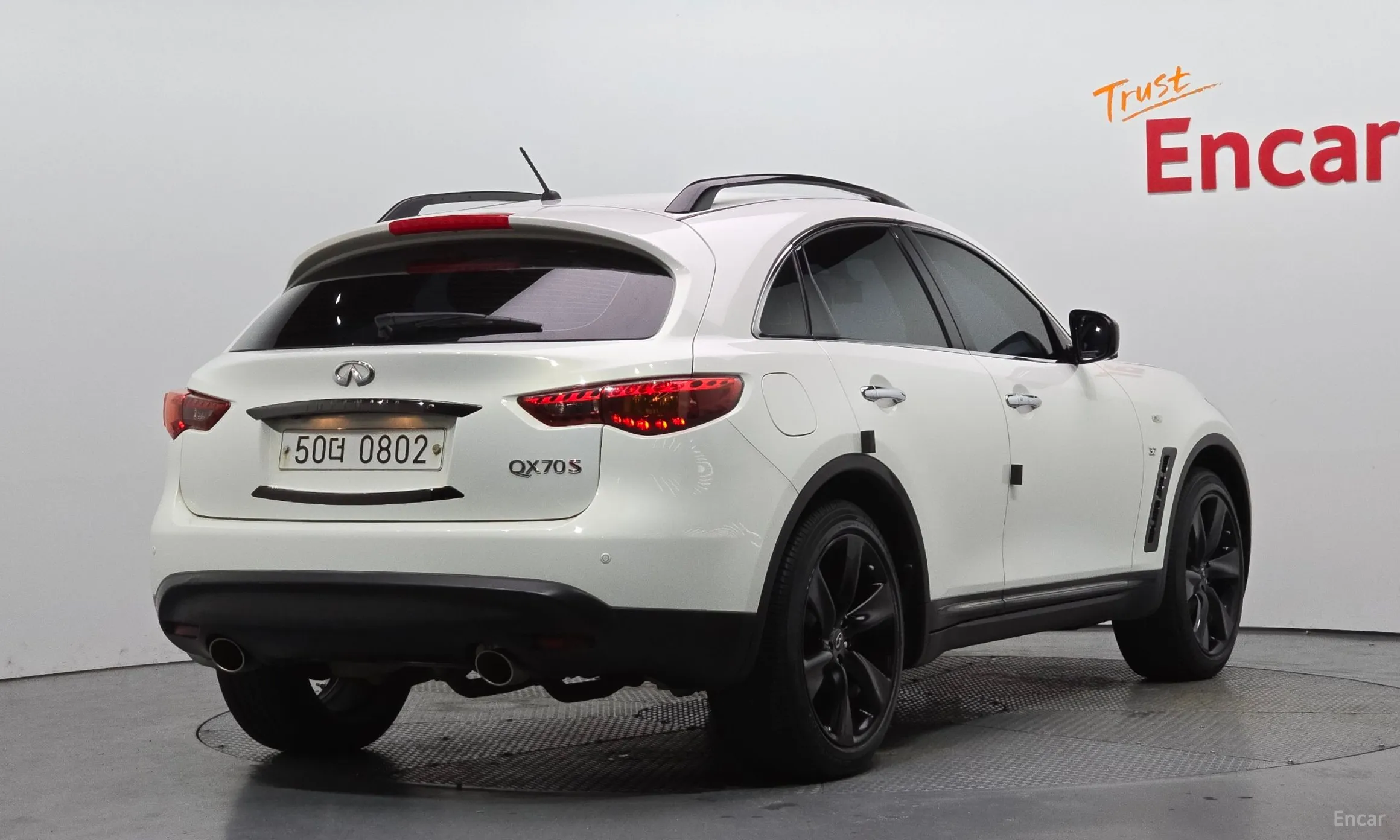 Infiniti QX70