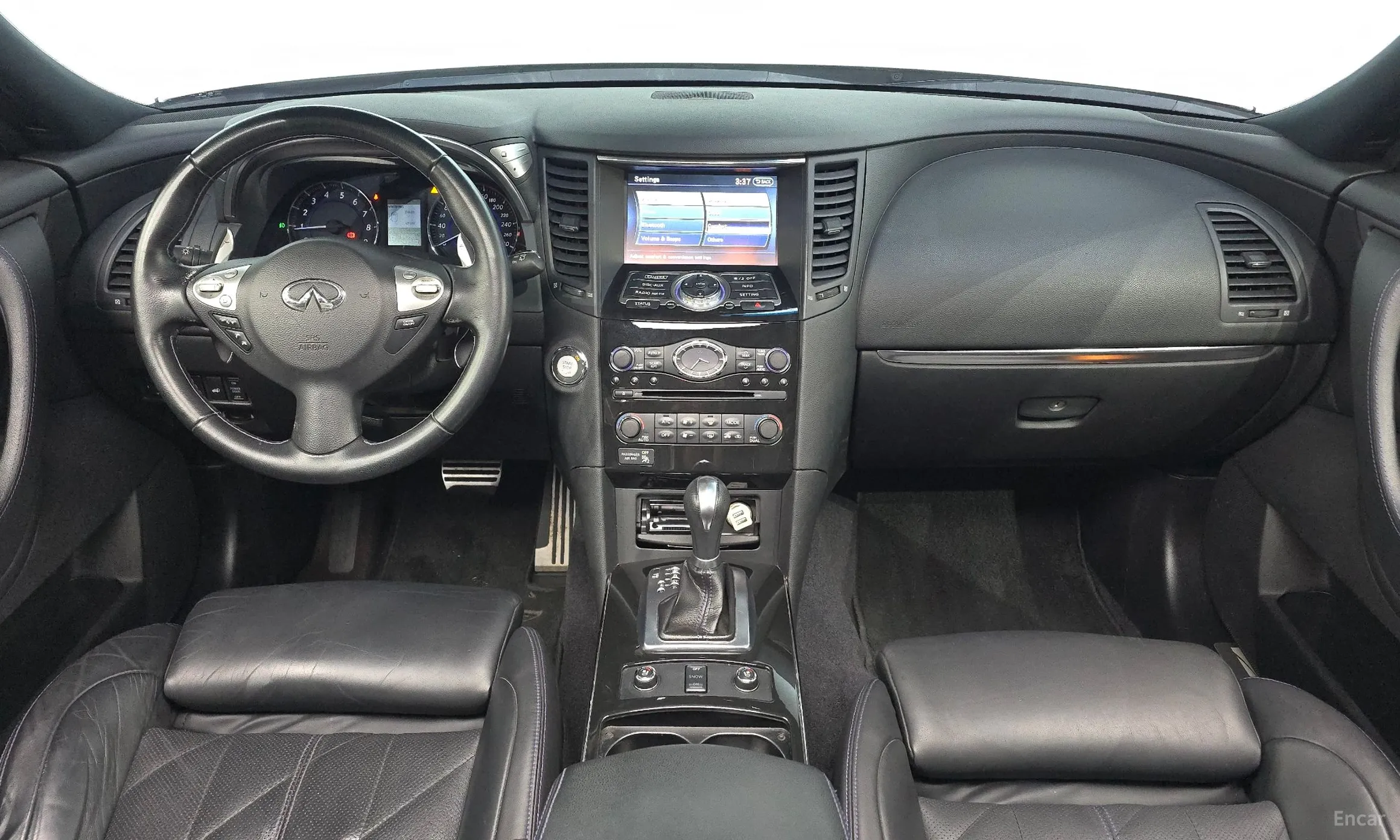 Infiniti QX70 превью 7