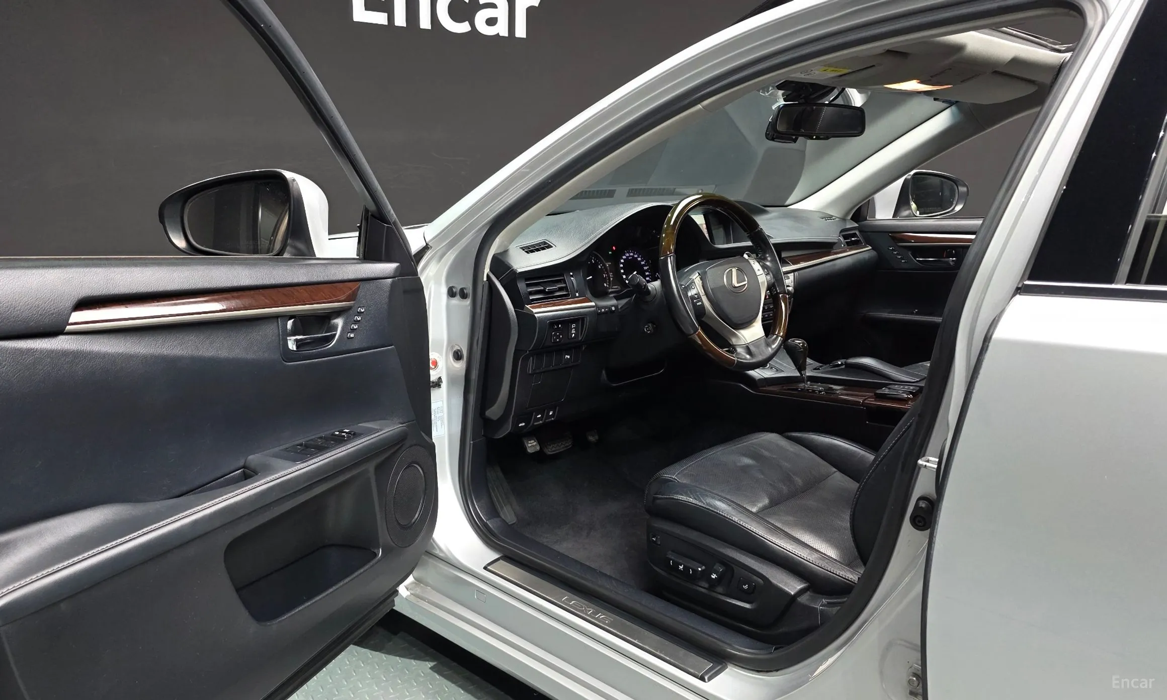 Lexus New ES350 превью 10