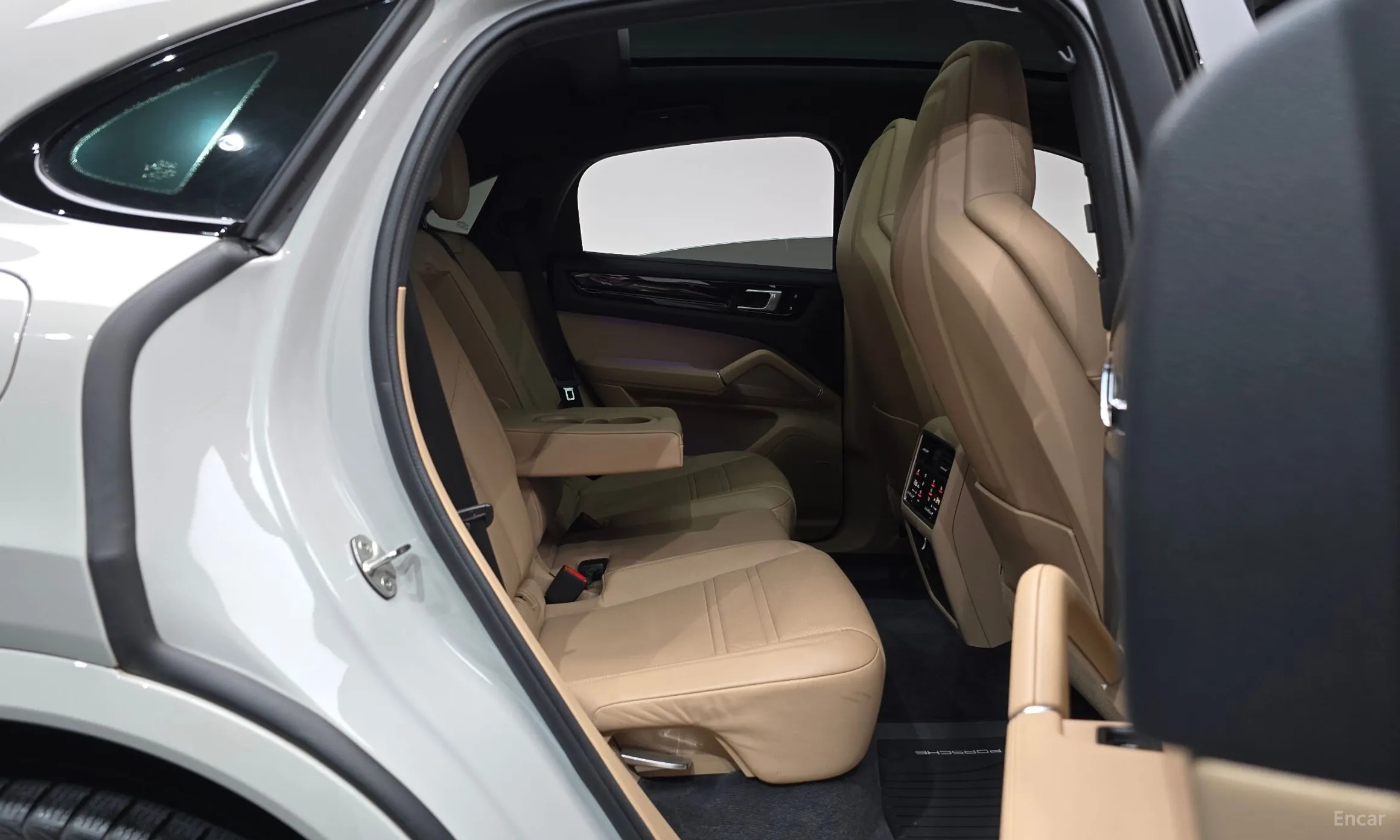 Porsche Cayenne (PO536) превью 12