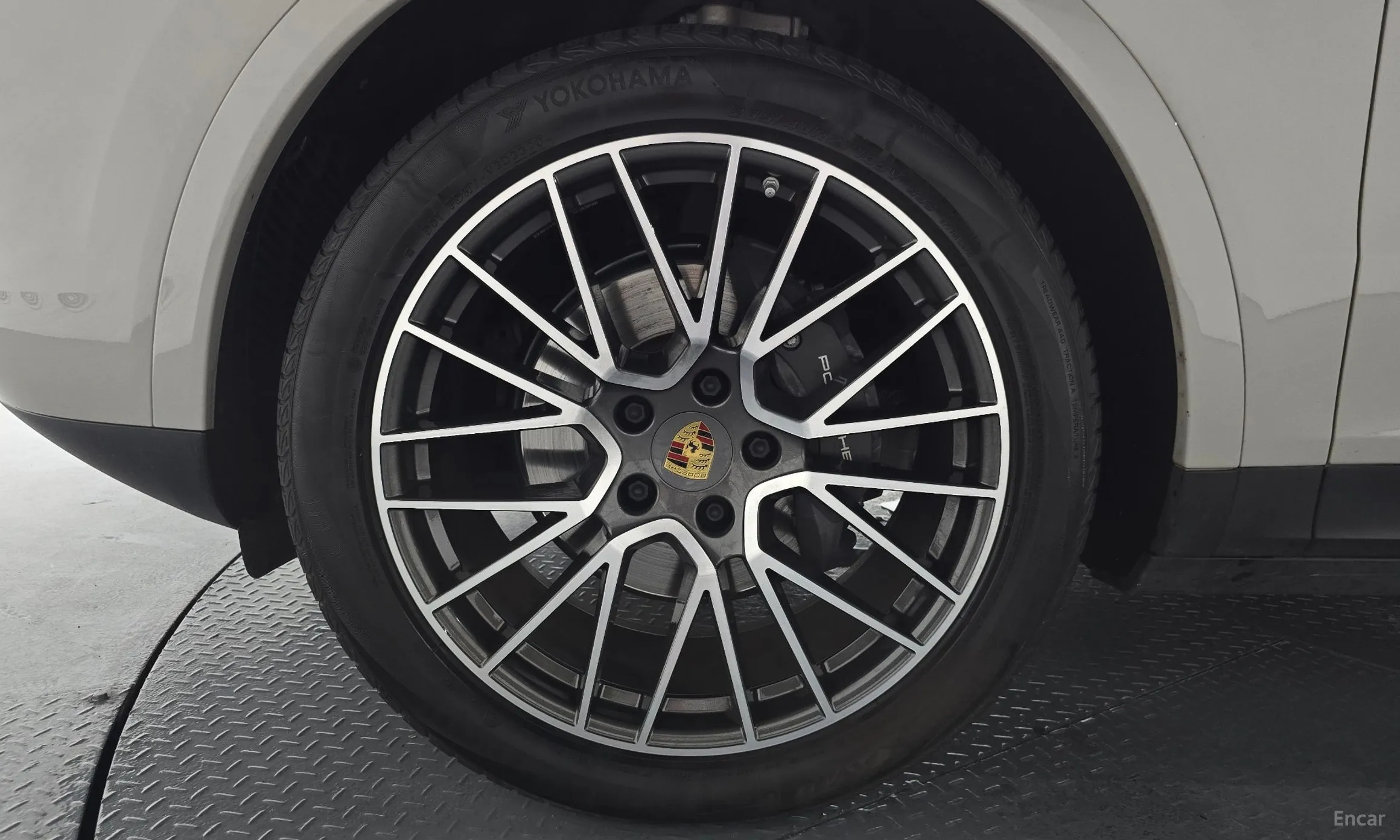 Porsche Cayenne (PO536) превью 5