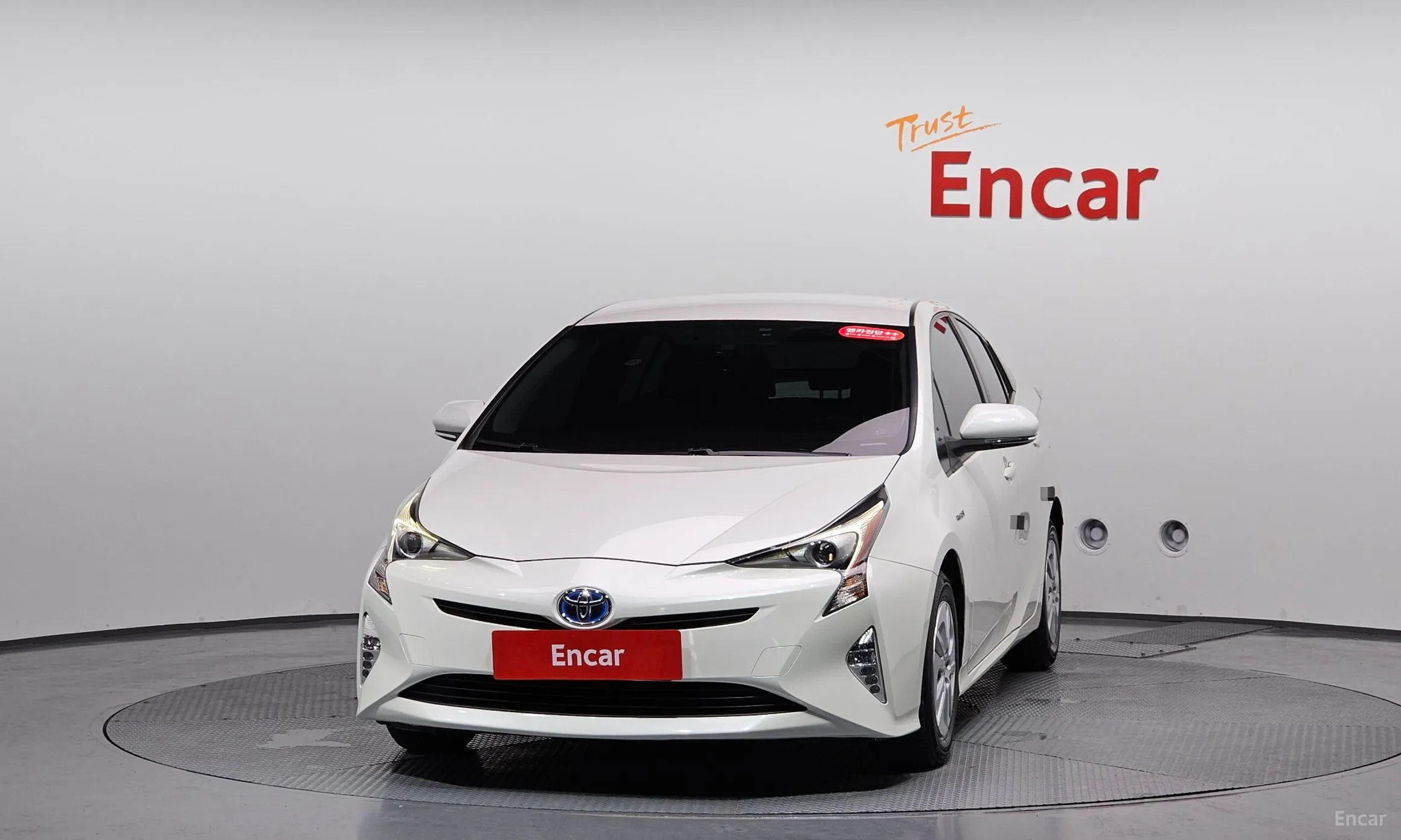 Toyota Prius 4th Generation превью 3