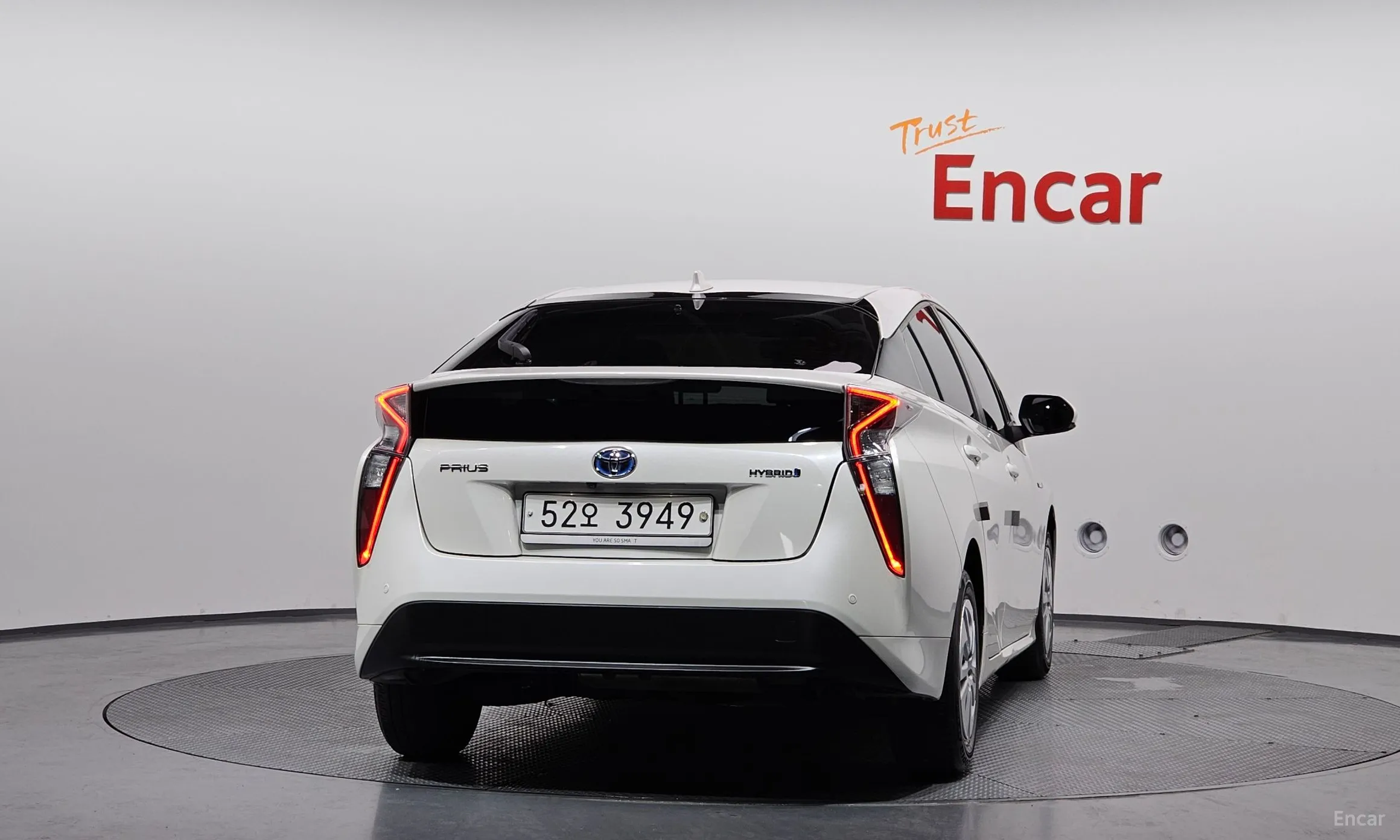 Toyota Prius 4th Generation превью 4