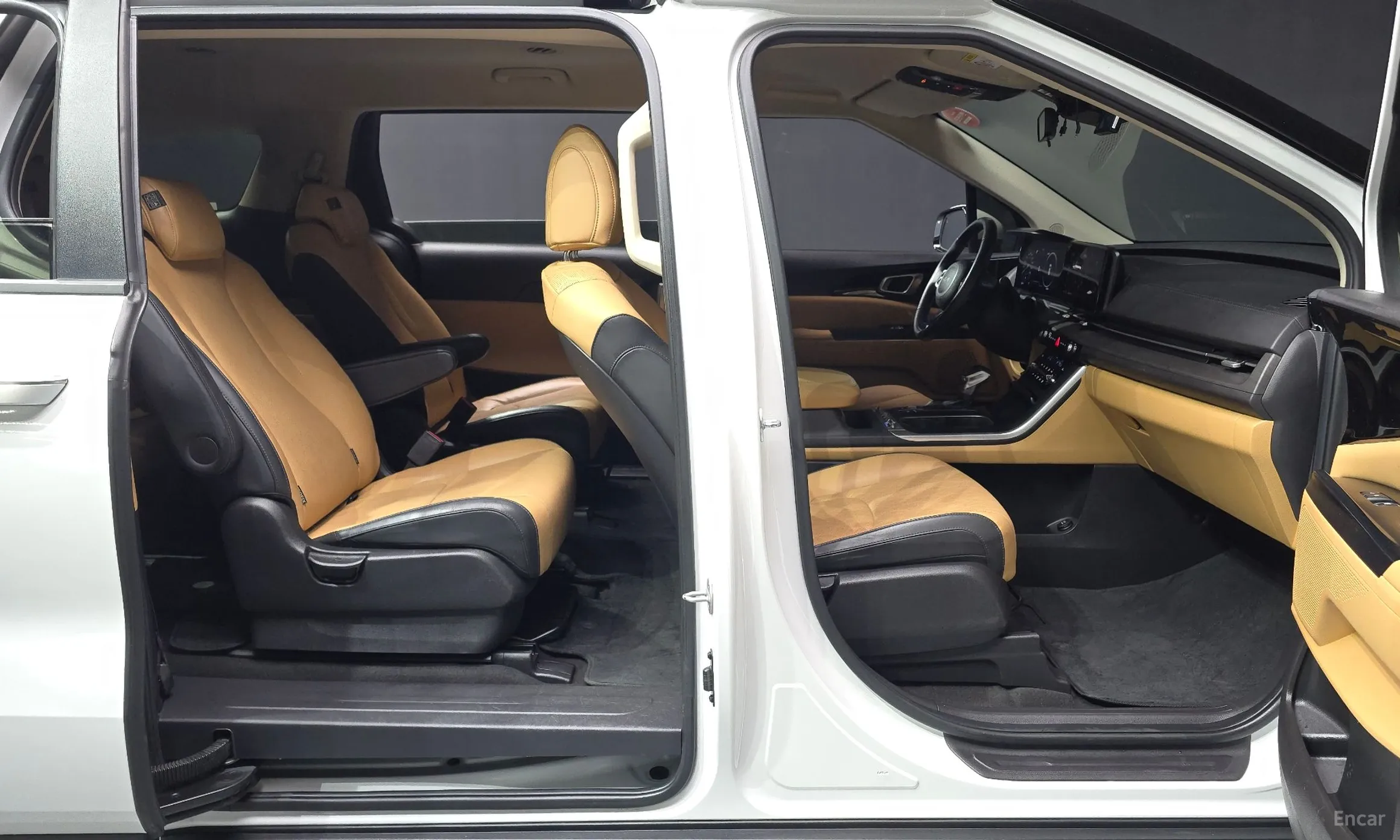 Kia Carnival Gen 4 превью 11