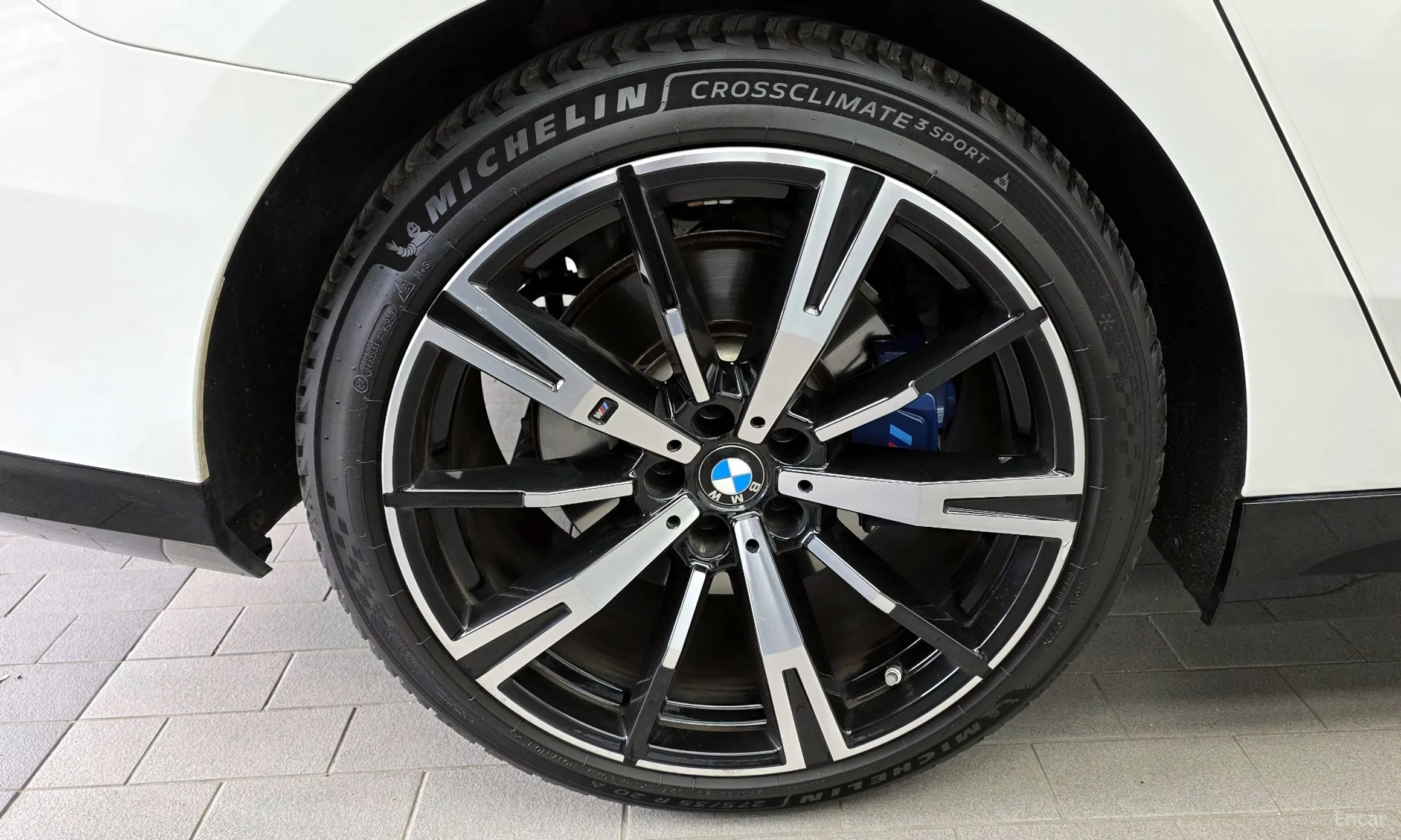 BMW 5 Series (G60) превью 5