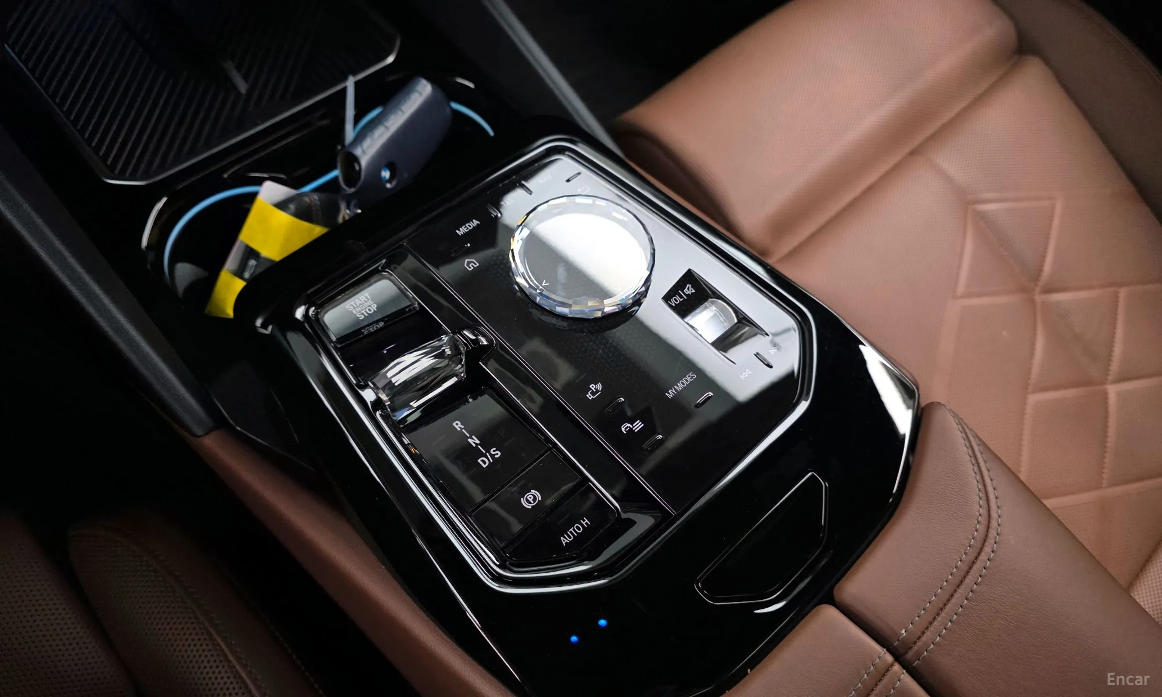 BMW 5 Series (G60) превью 9