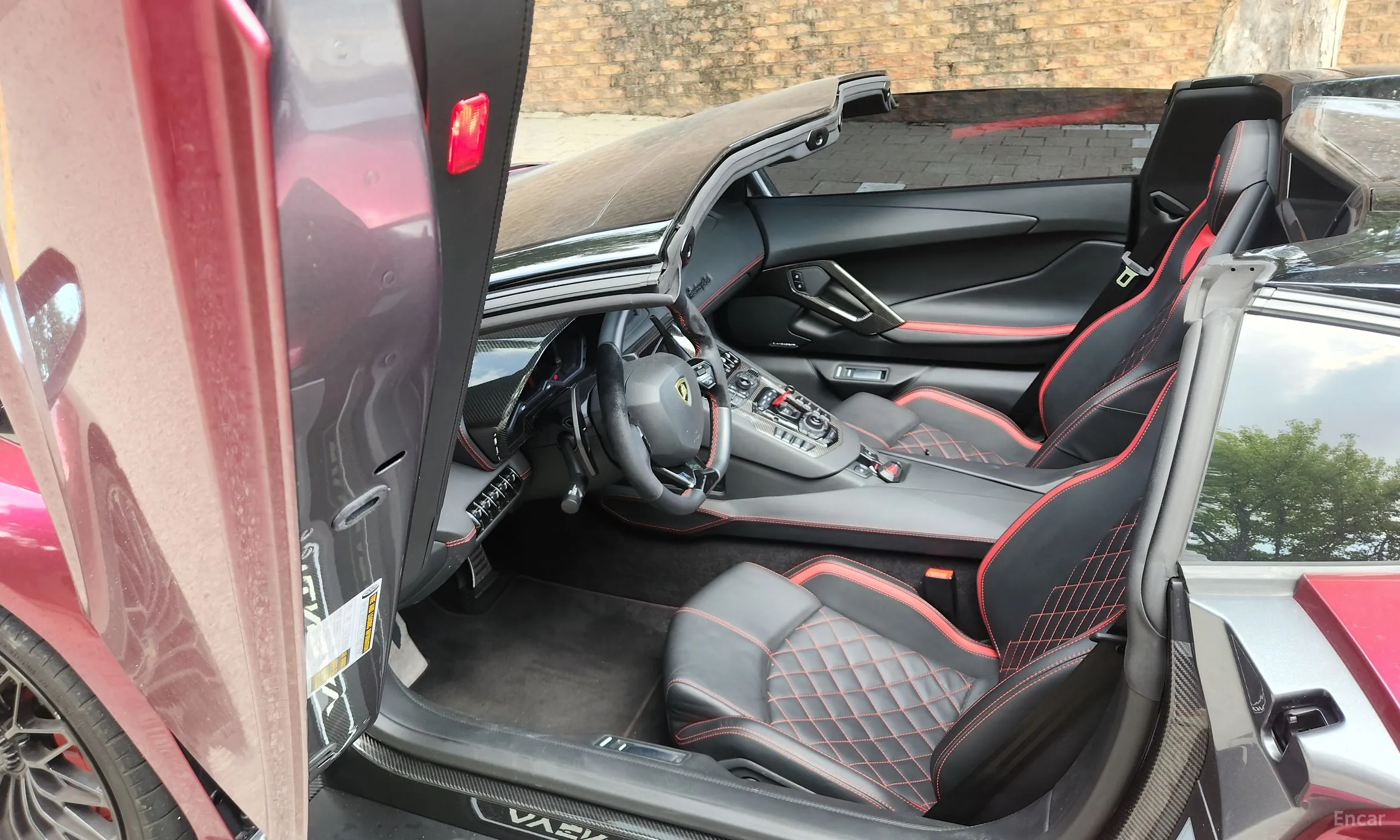 Lamborghini Aventador превью 10