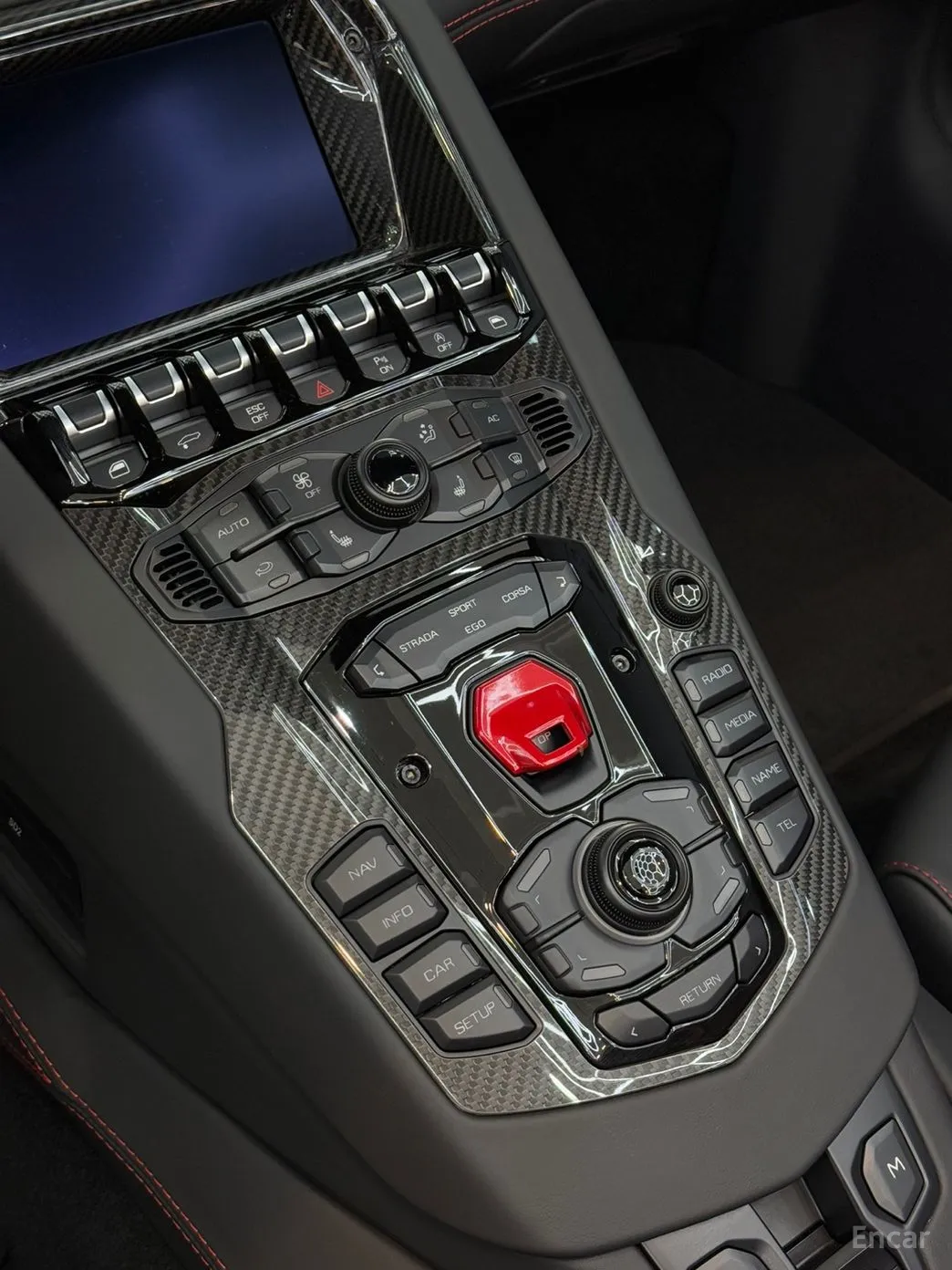 Lamborghini Aventador превью 12