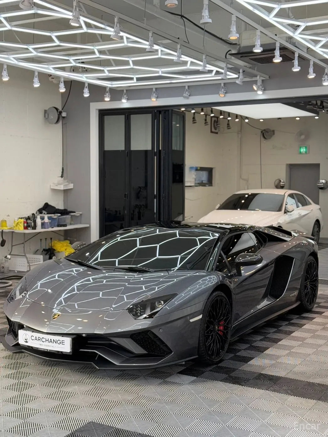 Lamborghini Aventador превью 14