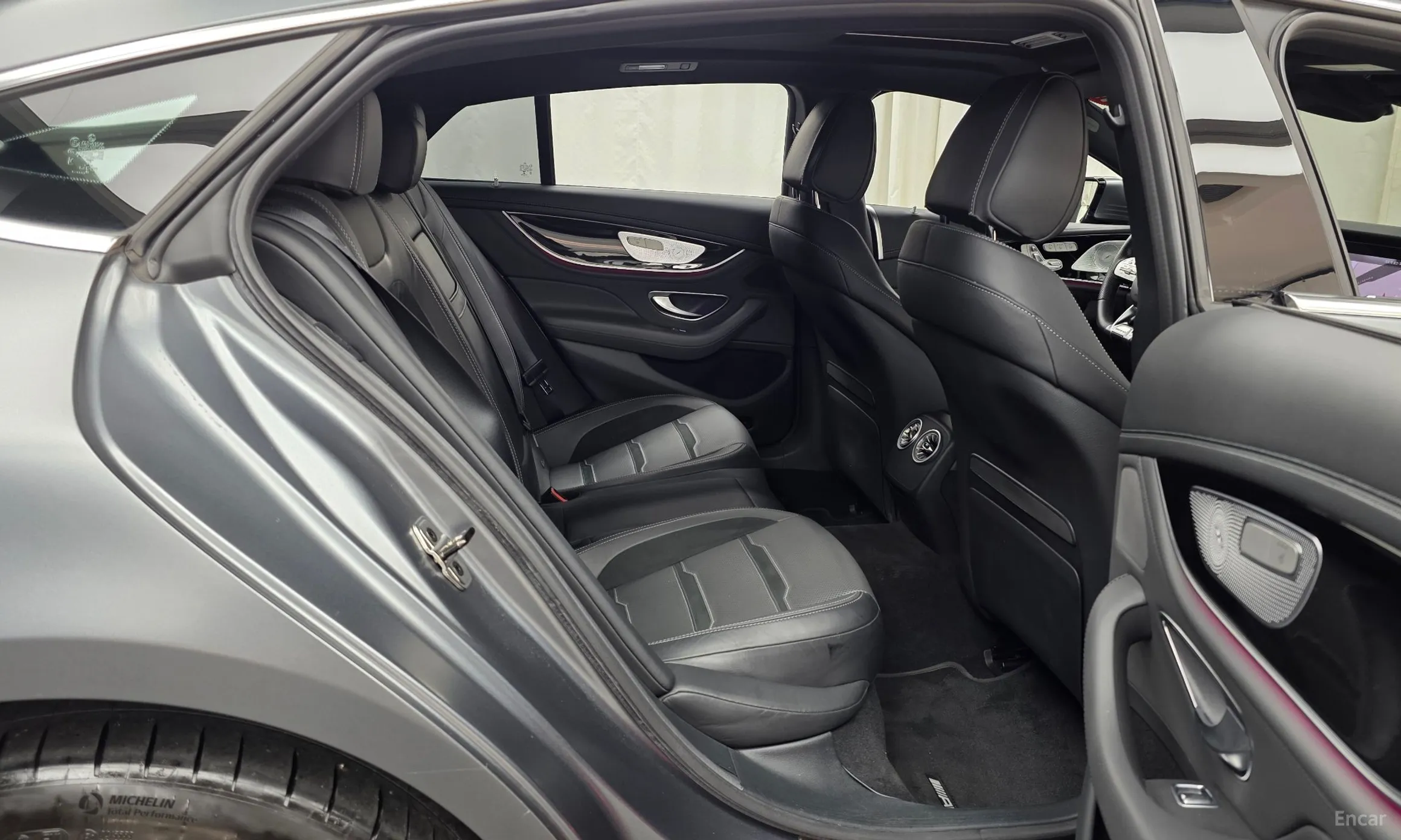 Mercedes Benz AMG GT превью 12