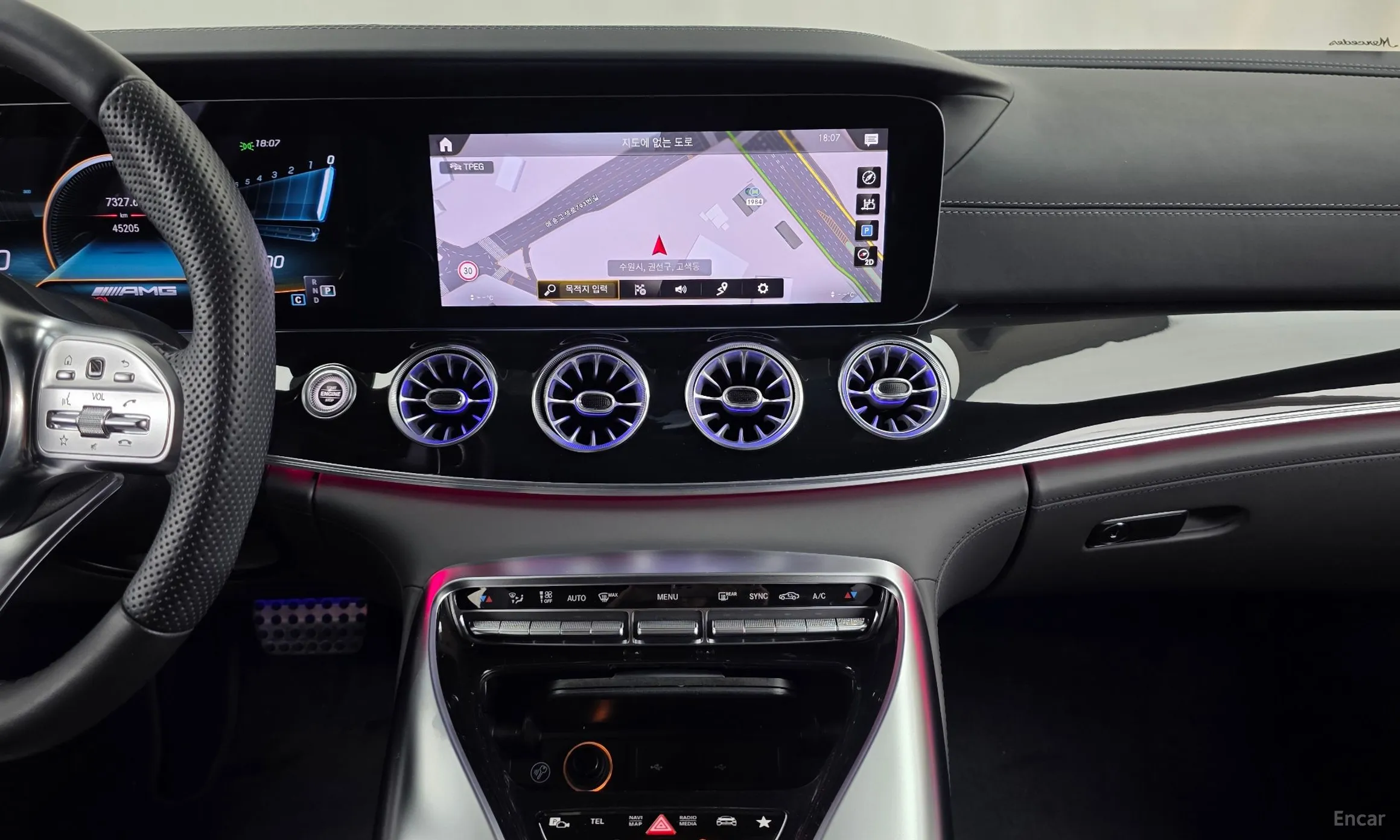 Mercedes Benz AMG GT превью 14