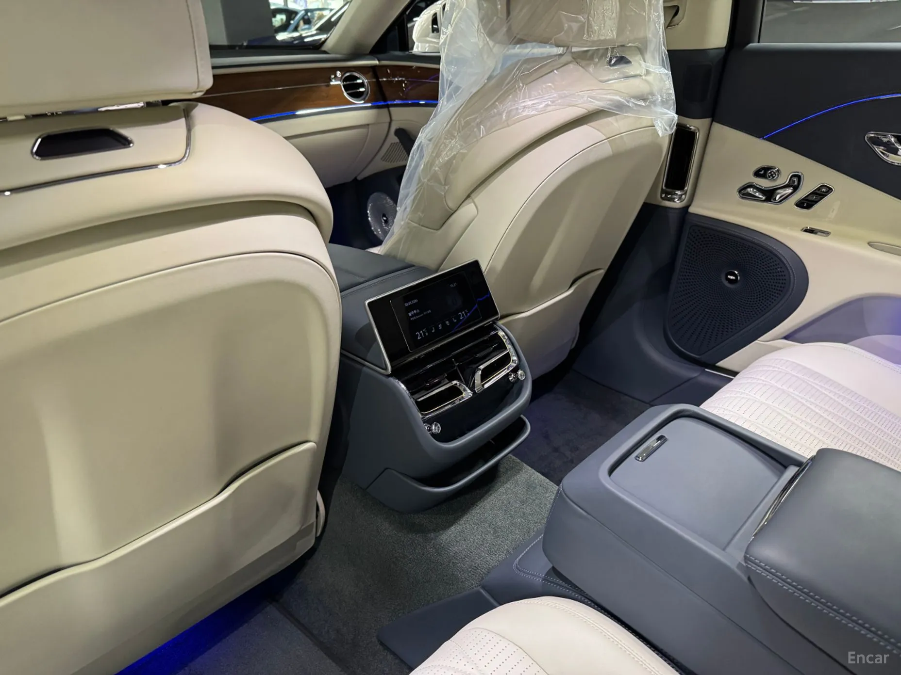 Bentley Flying Spur 3rd Generation превью 15