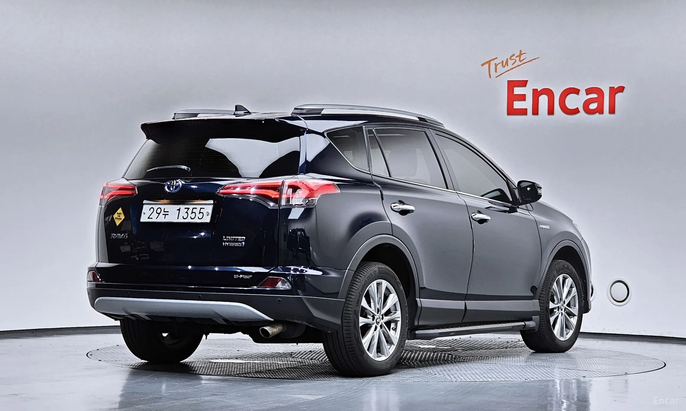 Toyota RAV4 превью 2