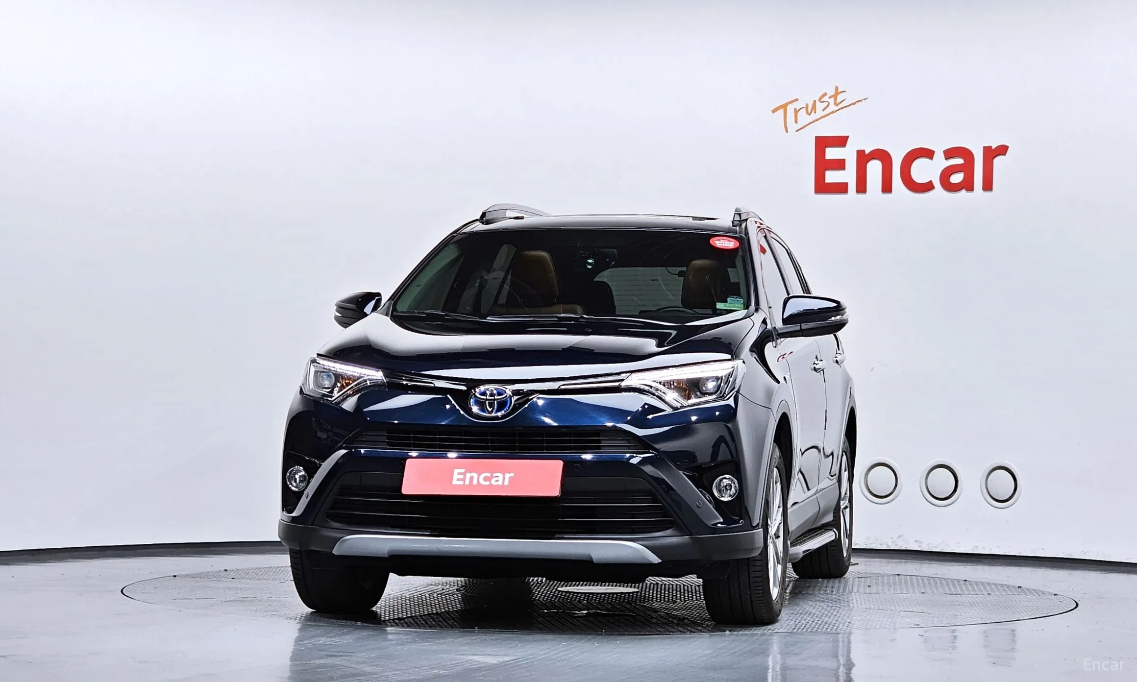 Toyota RAV4 превью 3