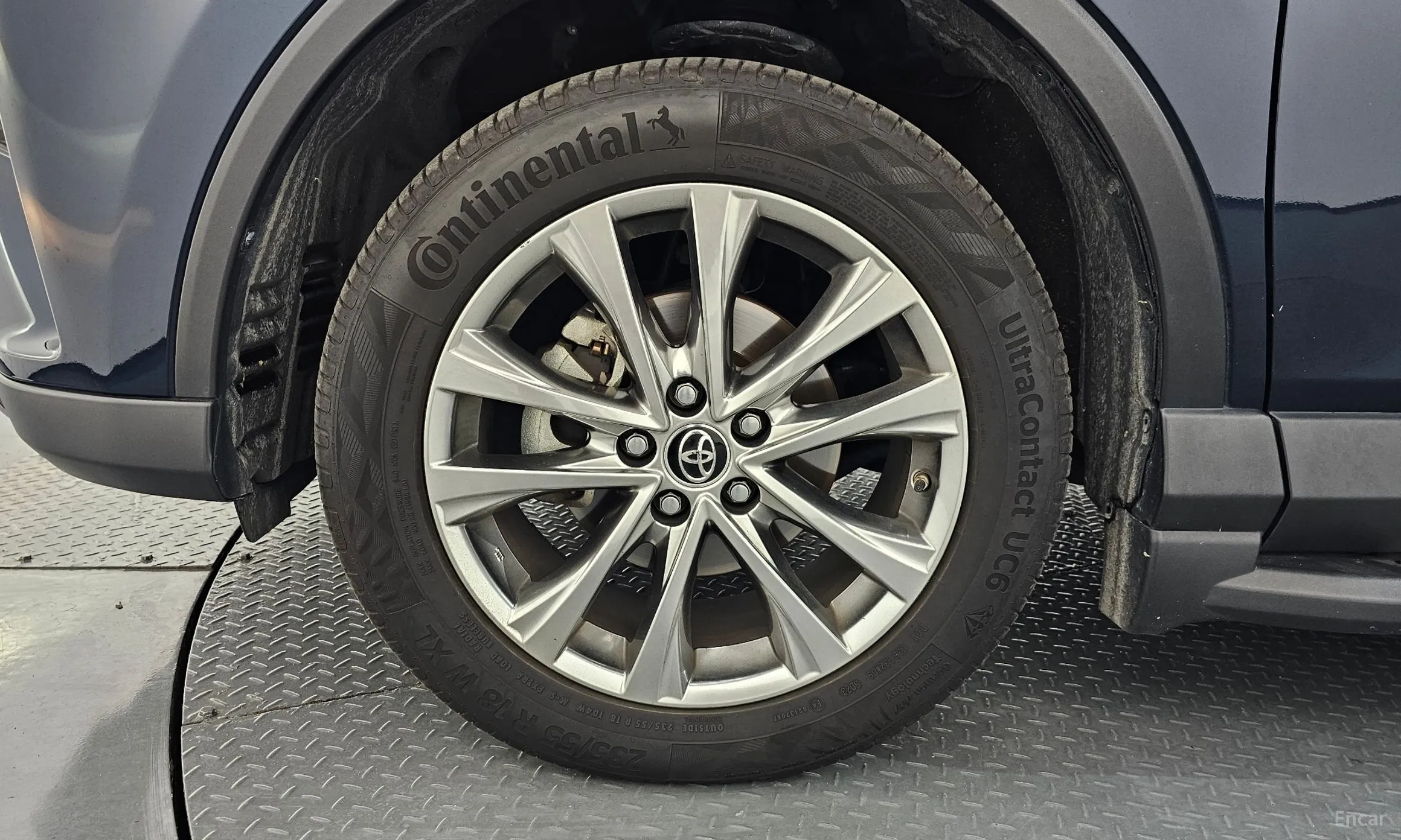 Toyota RAV4 превью 5