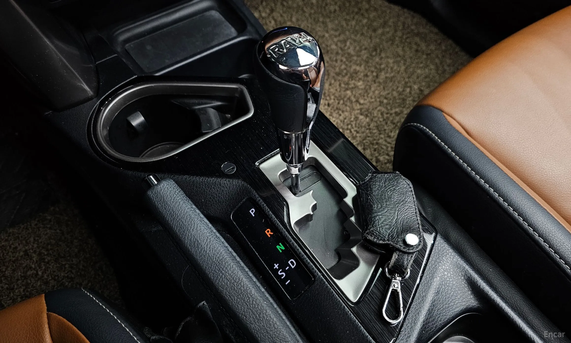 Toyota RAV4 превью 9