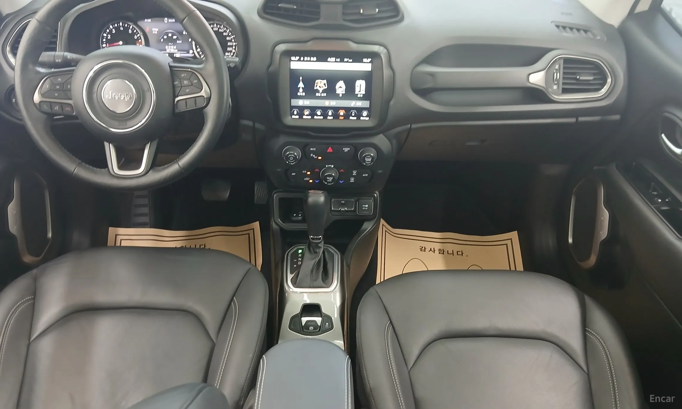 Jeep Renegade превью 8