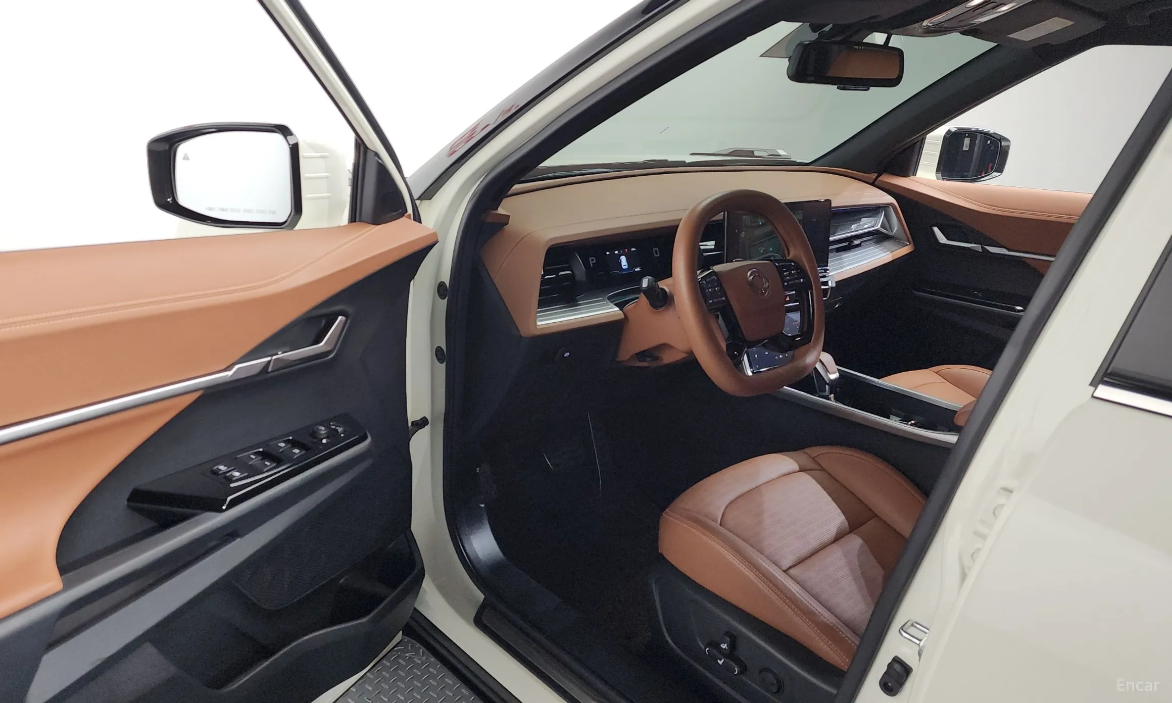 KG Mobility (SsangYong) Torres превью 10