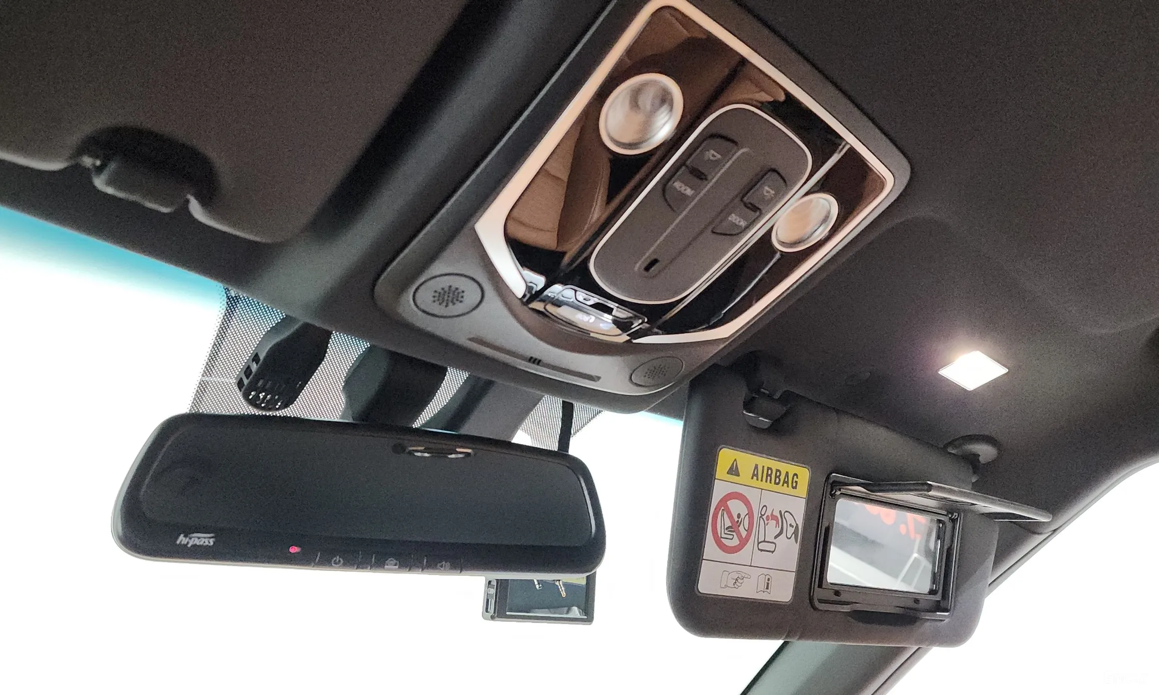 KG Mobility (SsangYong) Torres превью 20