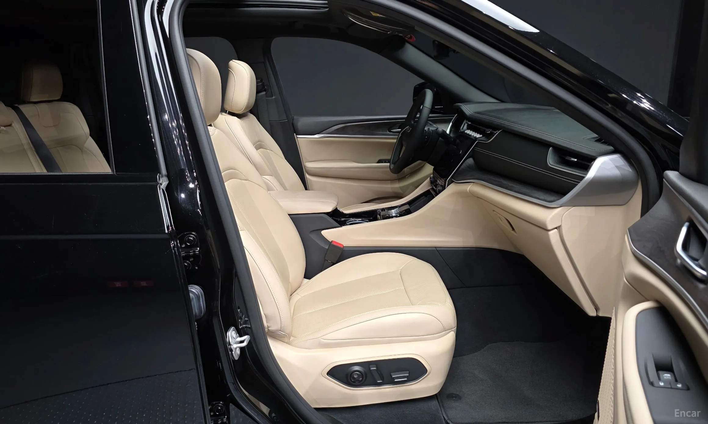 Jeep Grand Cherokee (WL) превью 11