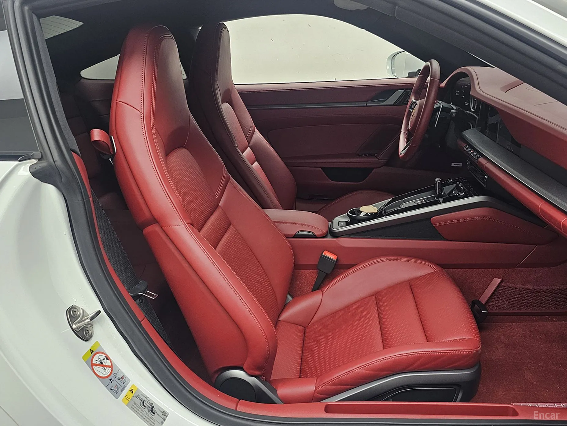 Porsche 911 (992) превью 10