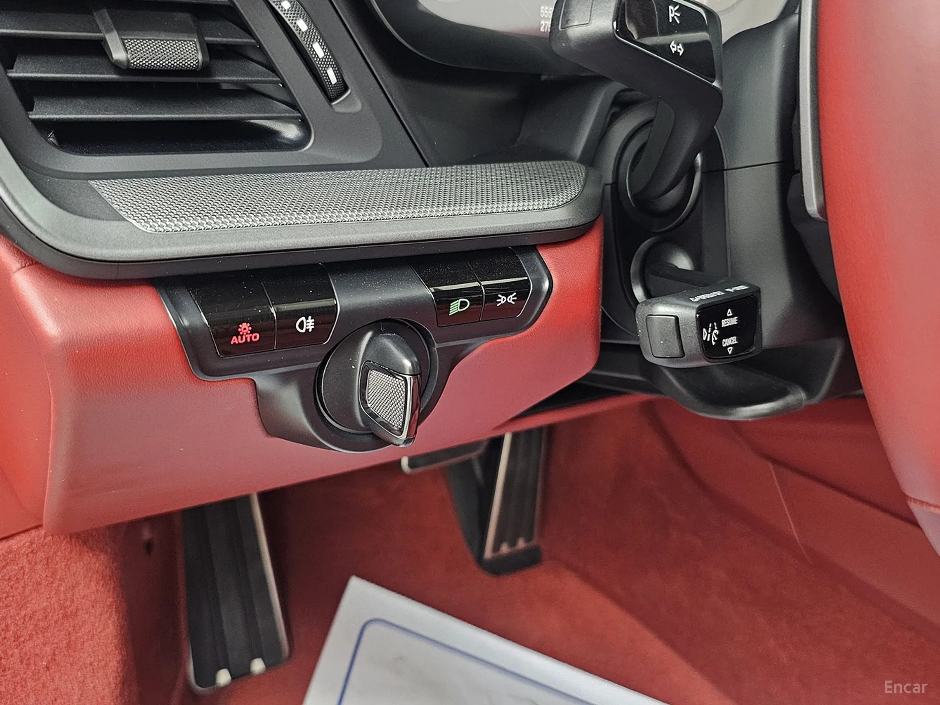 Porsche 911 (992) превью 18