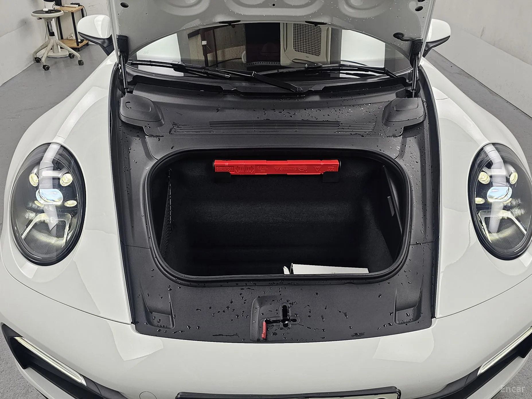 Porsche 911 (992) превью 19