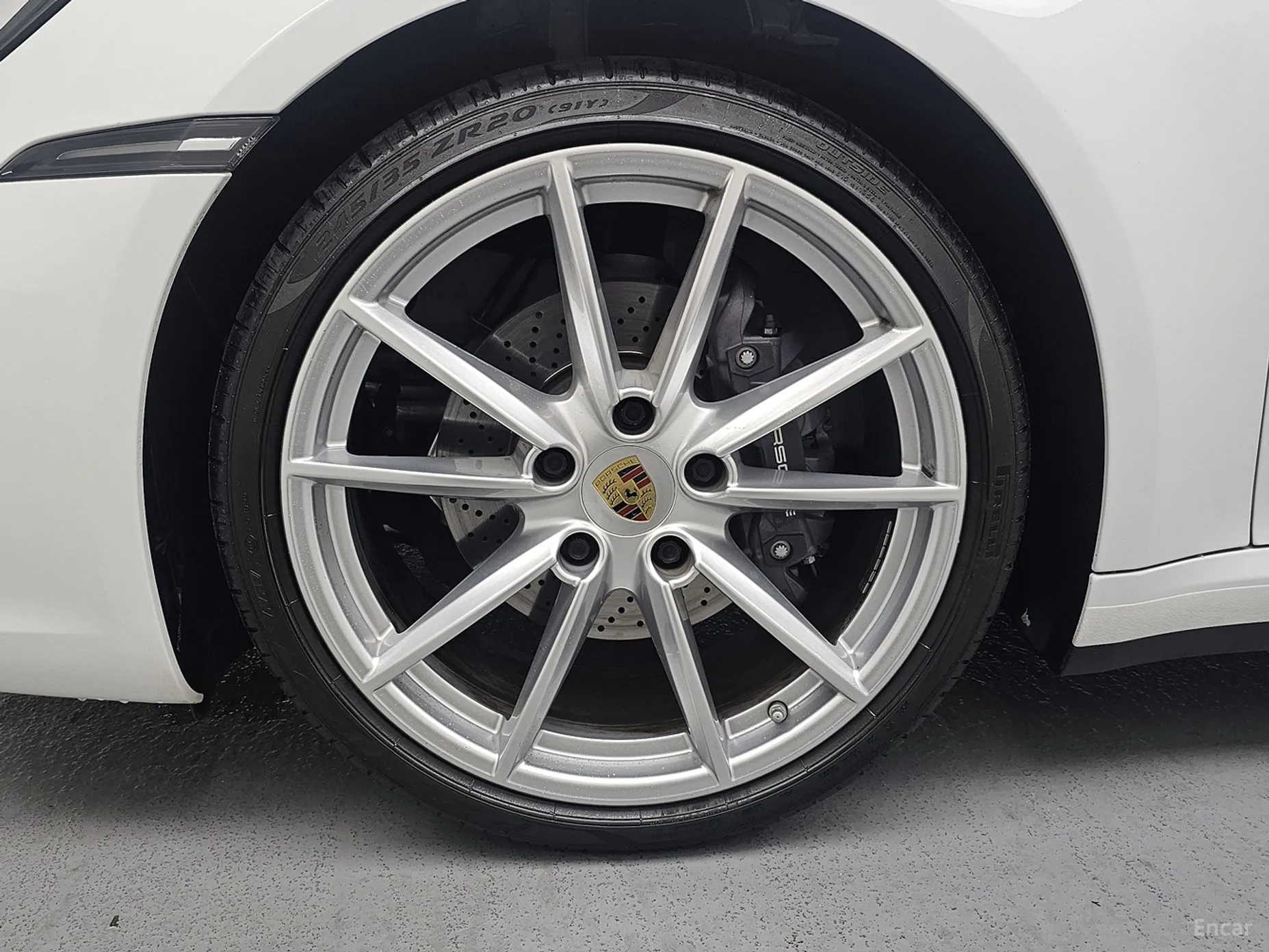 Porsche 911 (992) превью 5