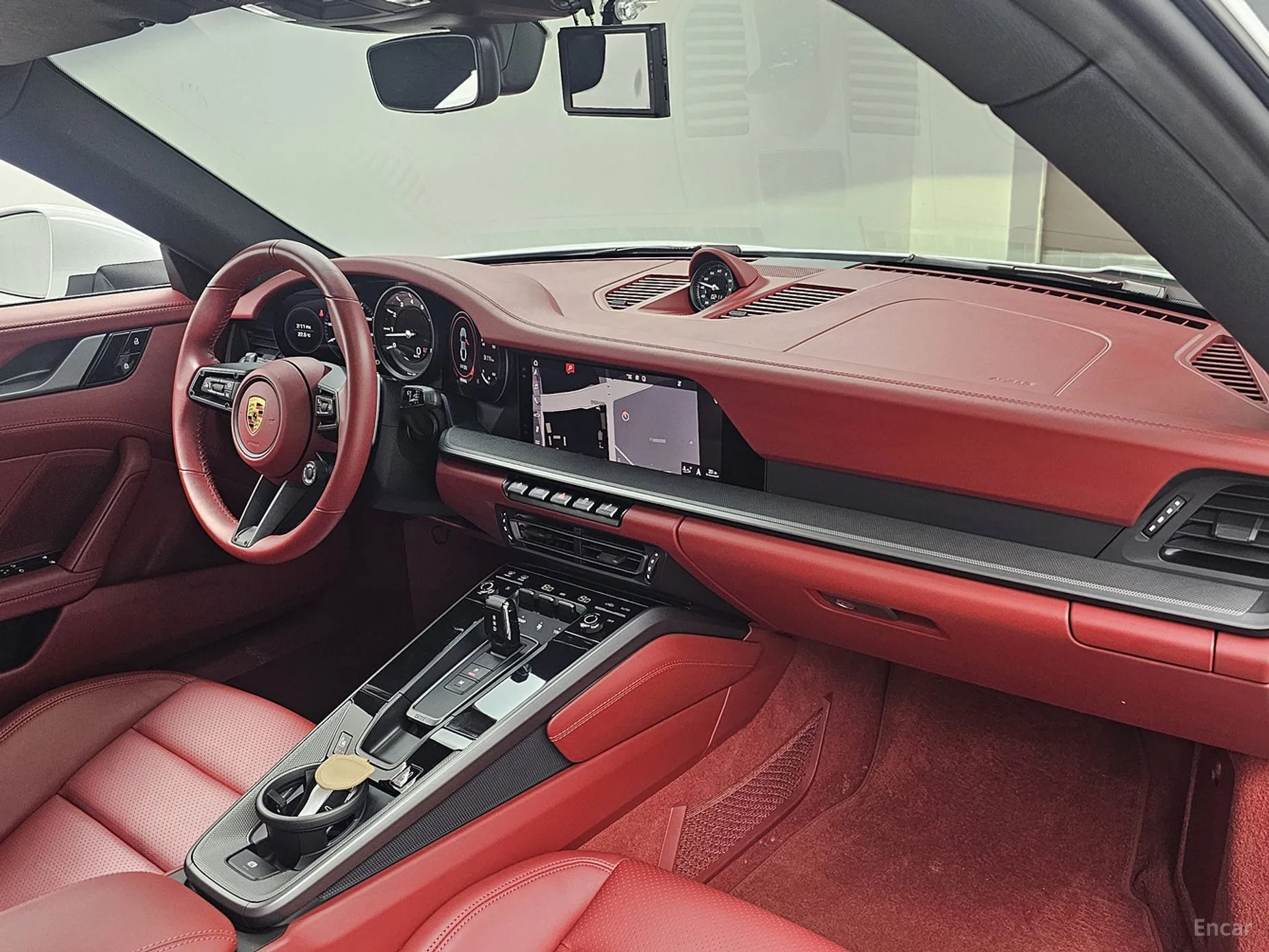 Porsche 911 (992) превью 7