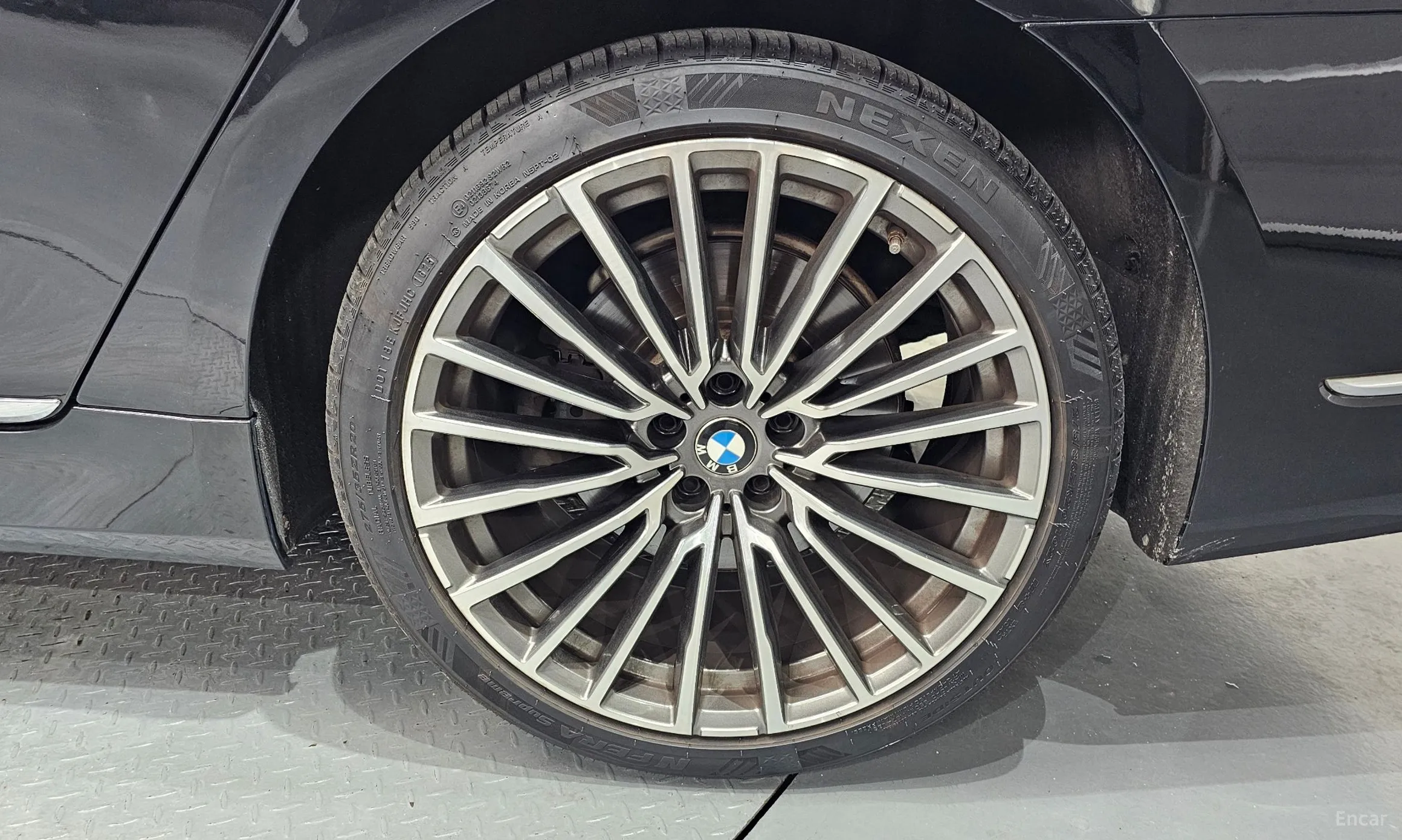 BMW 7 Series (G11) превью 5