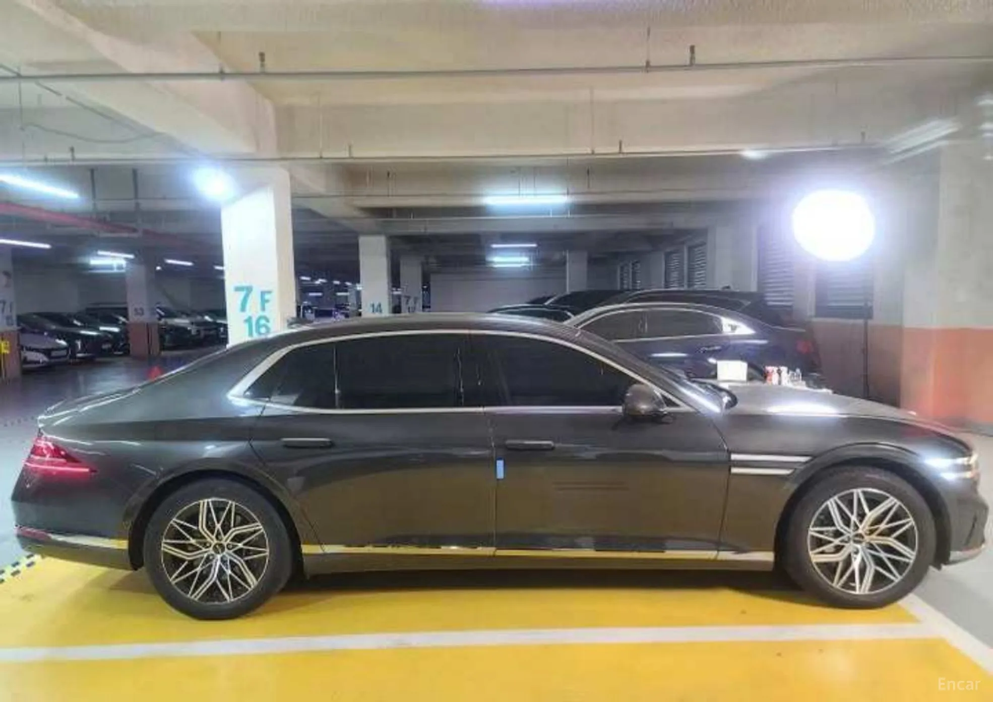 Genesis G90 (RS4) превью 5