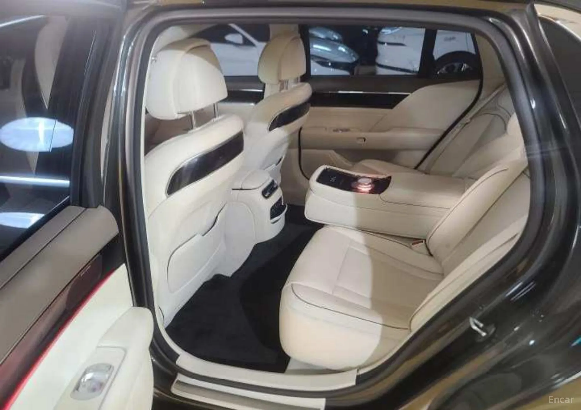 Genesis G90 (RS4) превью 6