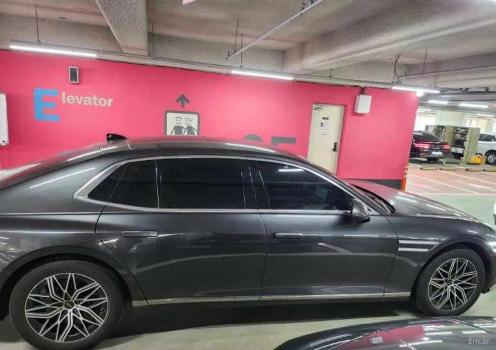 Genesis G90 (RS4) превью 10