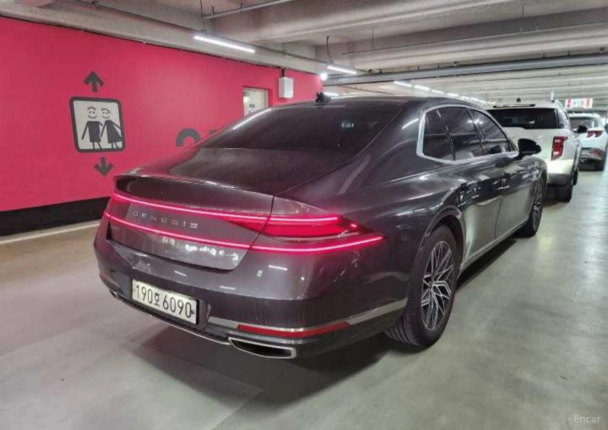 Genesis G90 (RS4) превью 6