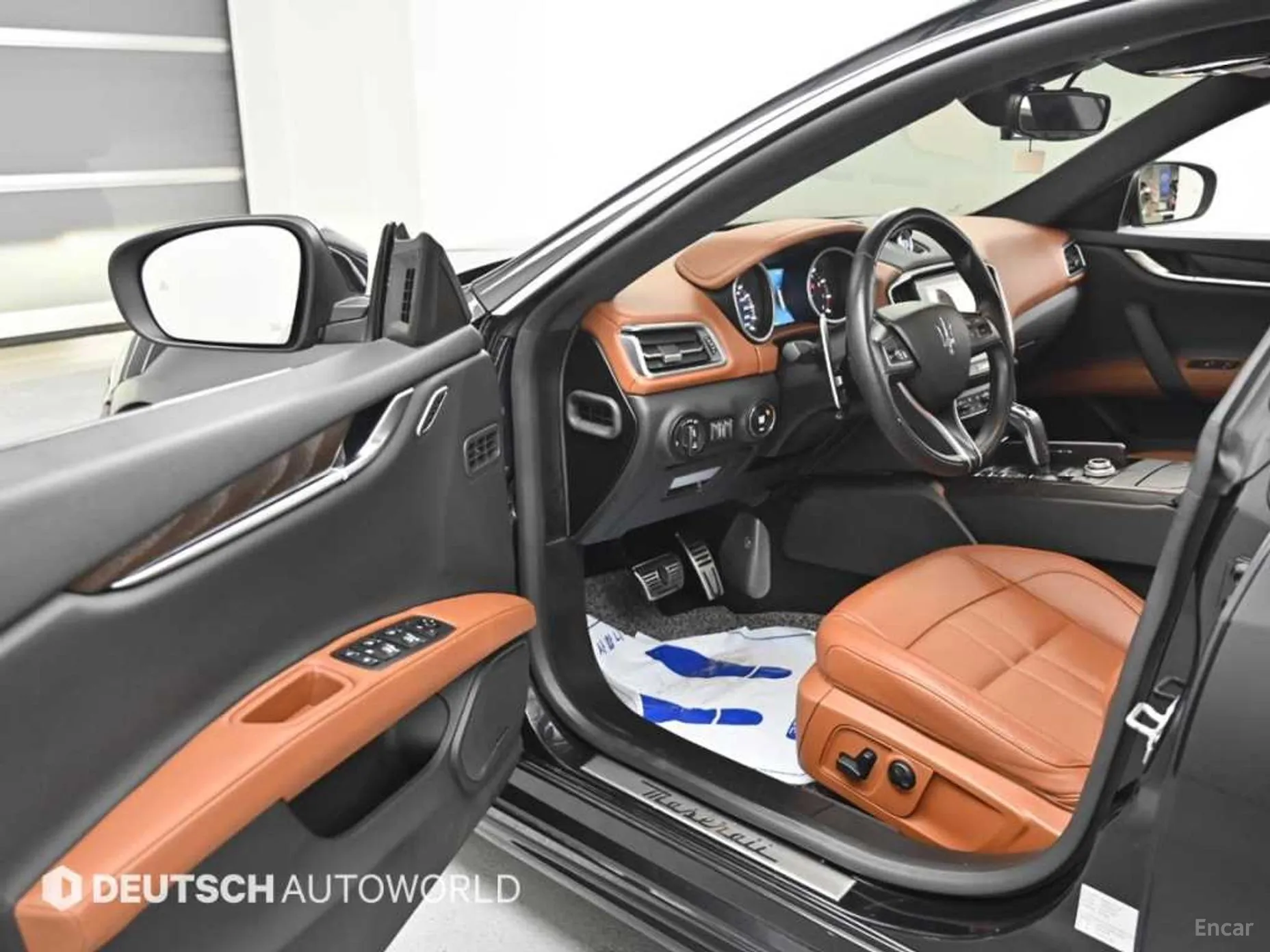 Maserati Ghibli превью 11