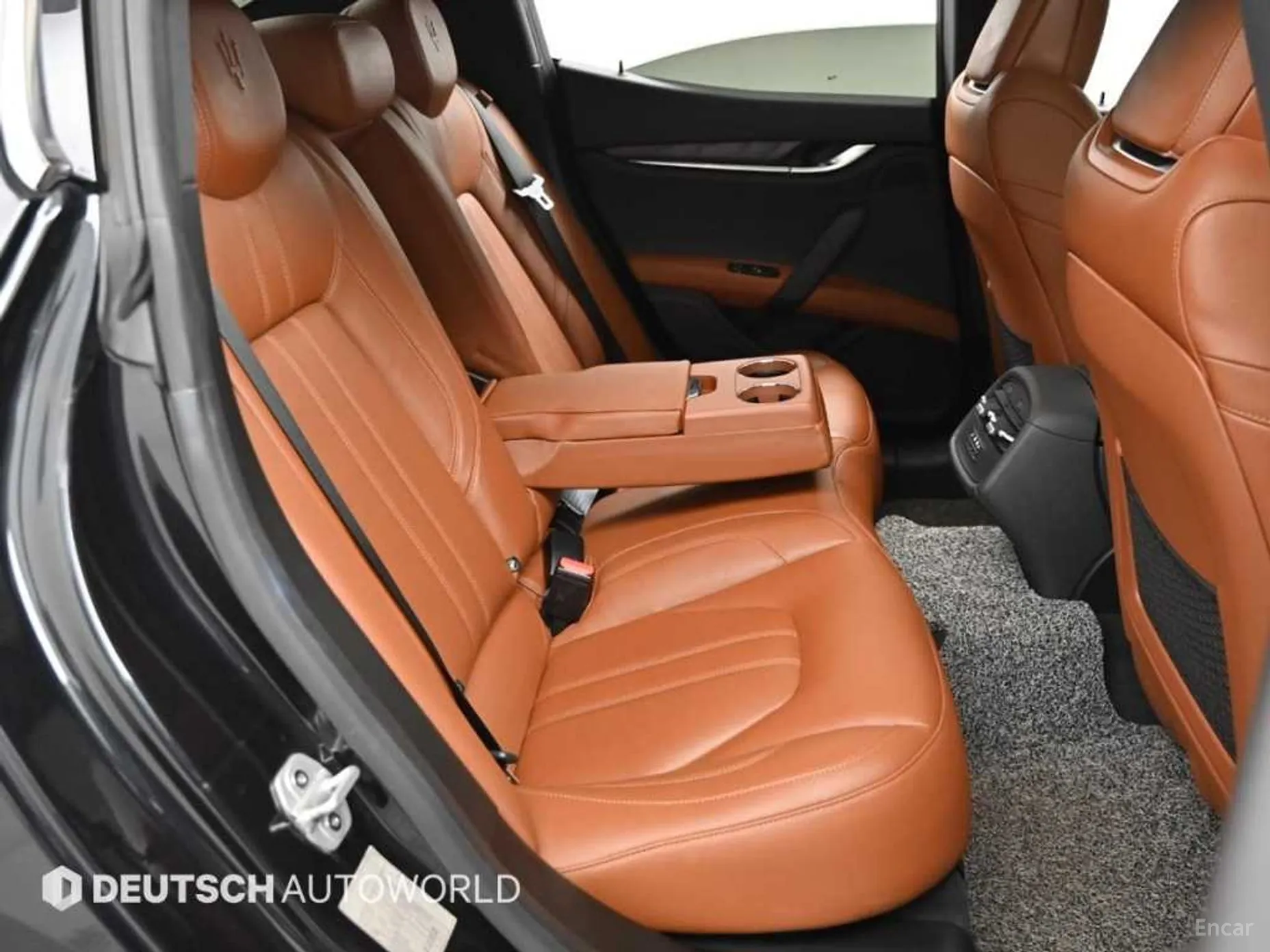 Maserati Ghibli превью 12