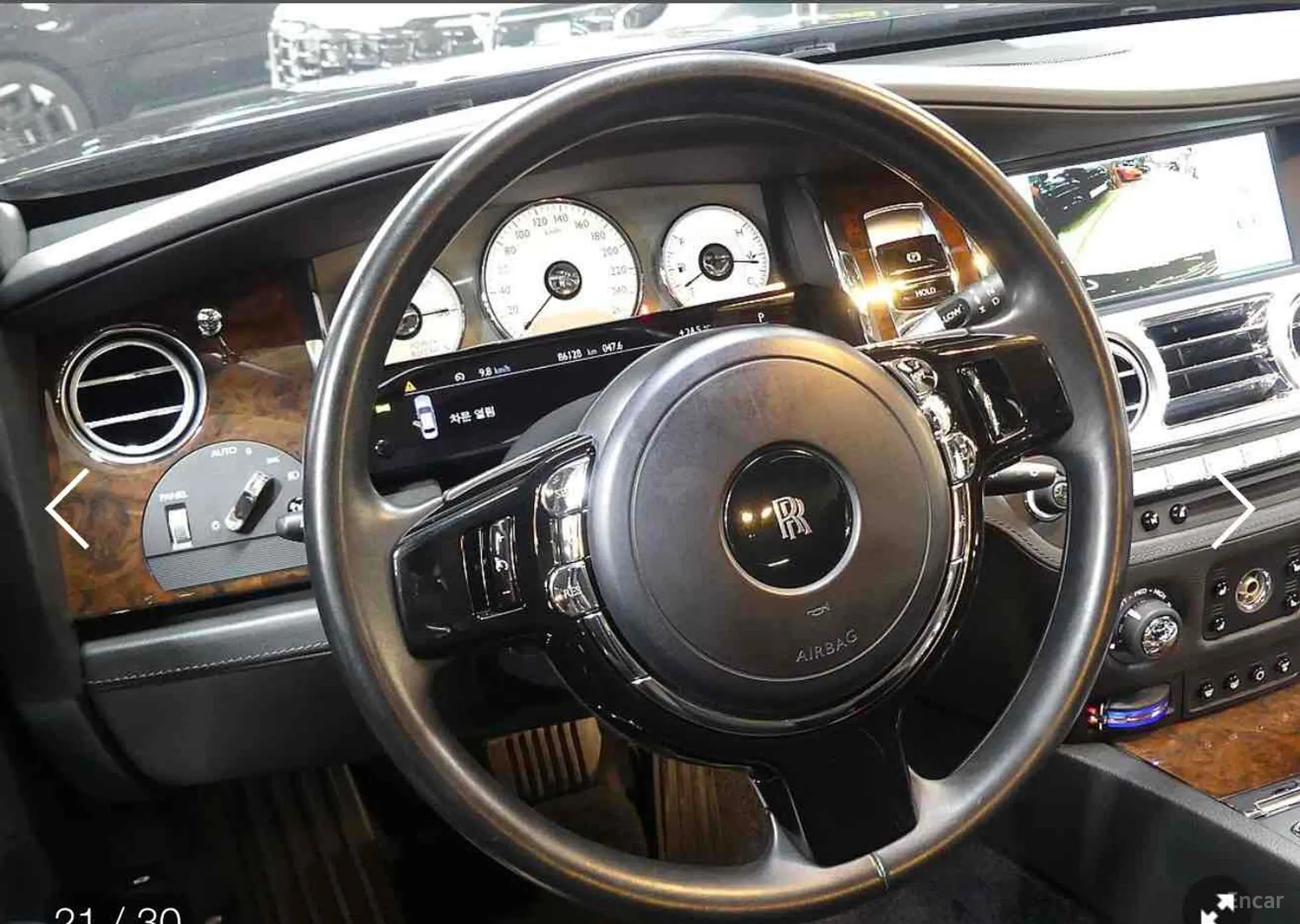 Rolls-Royce Ghost превью 13