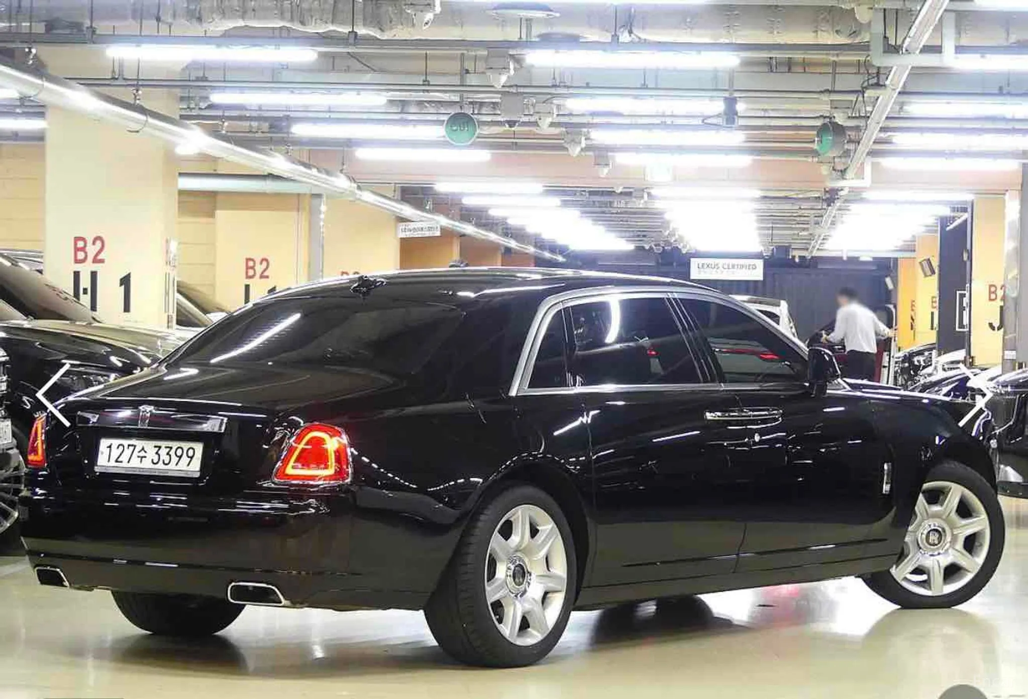 Rolls-Royce Ghost превью 3