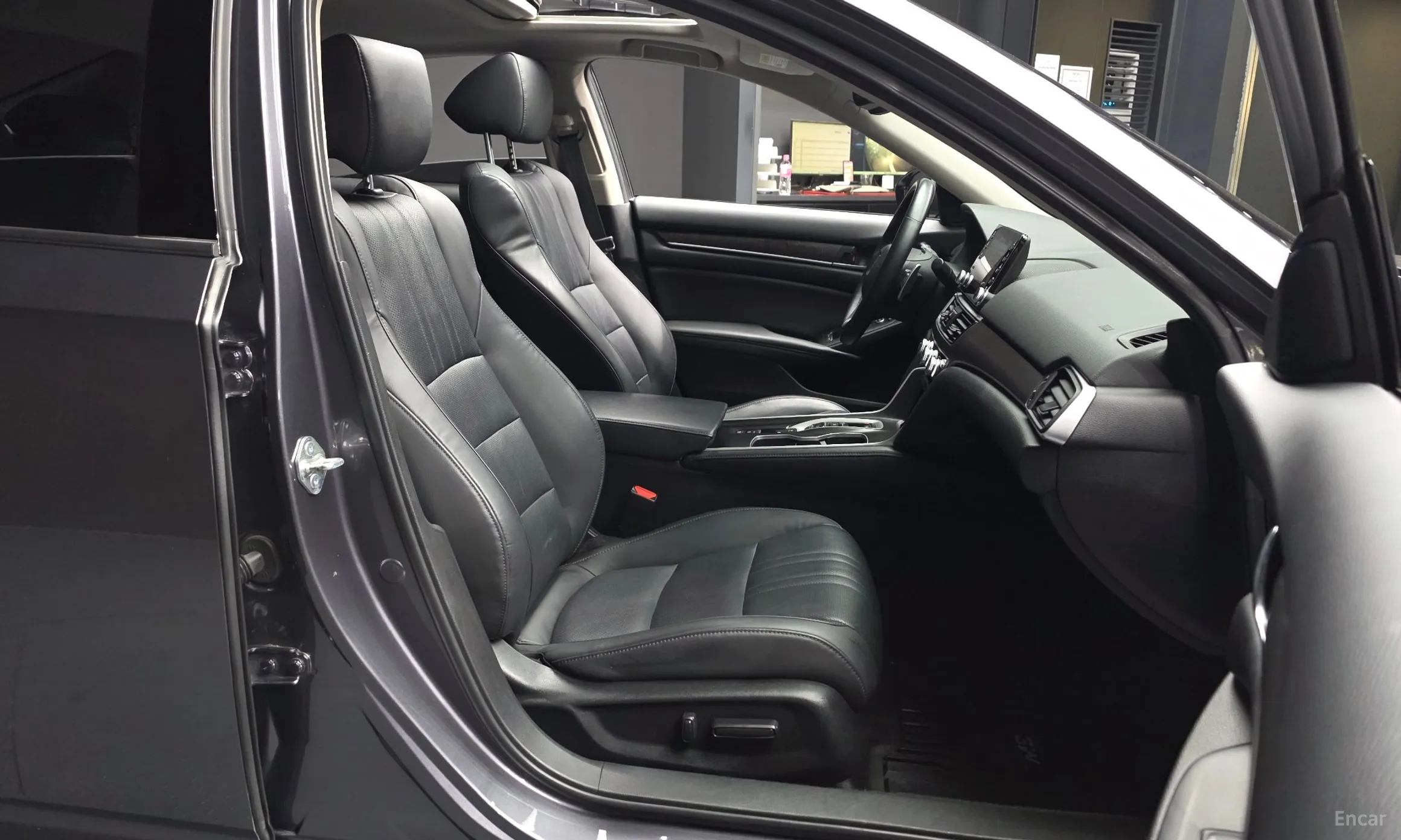 Honda Accord 10th Generation превью 11