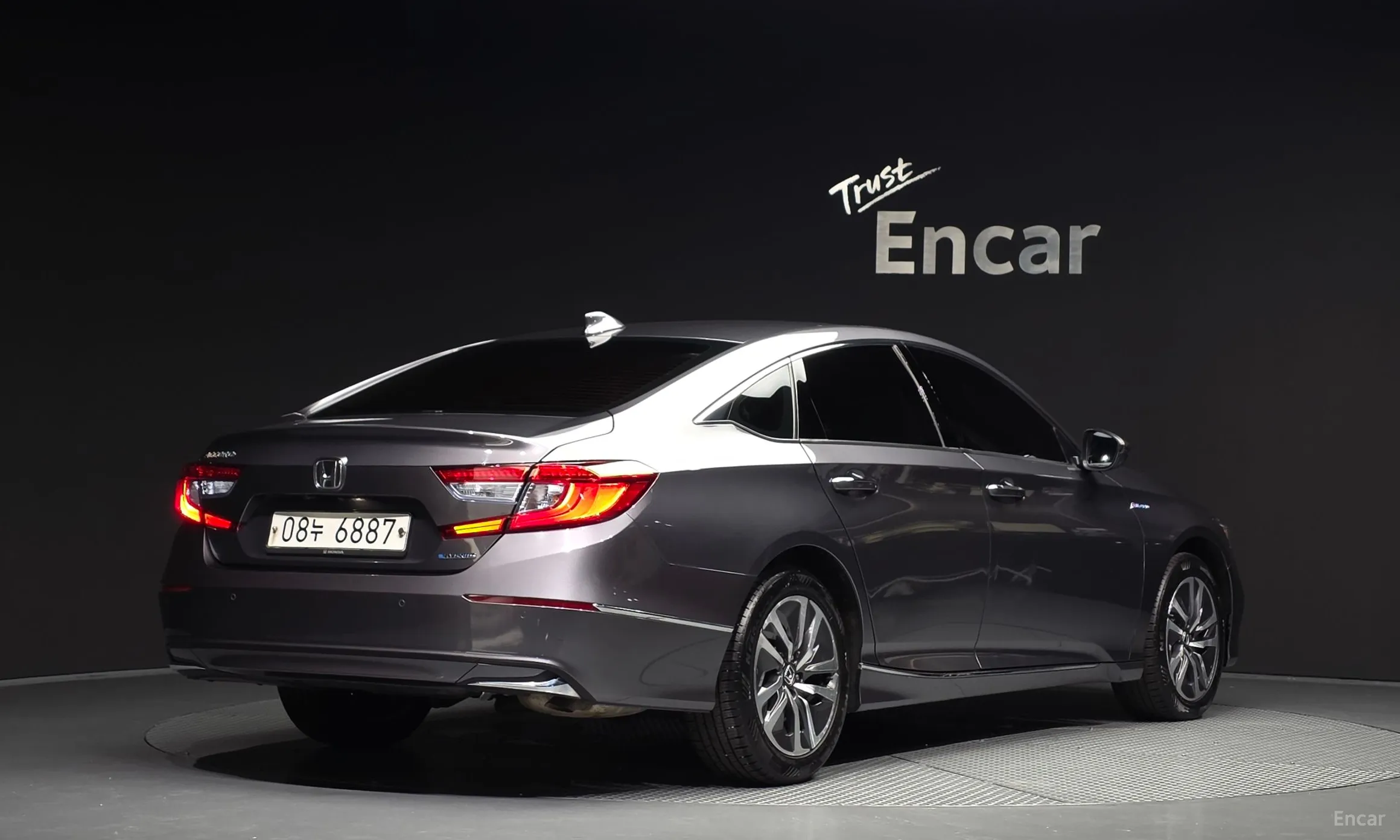 Honda Accord 10th Generation превью 2